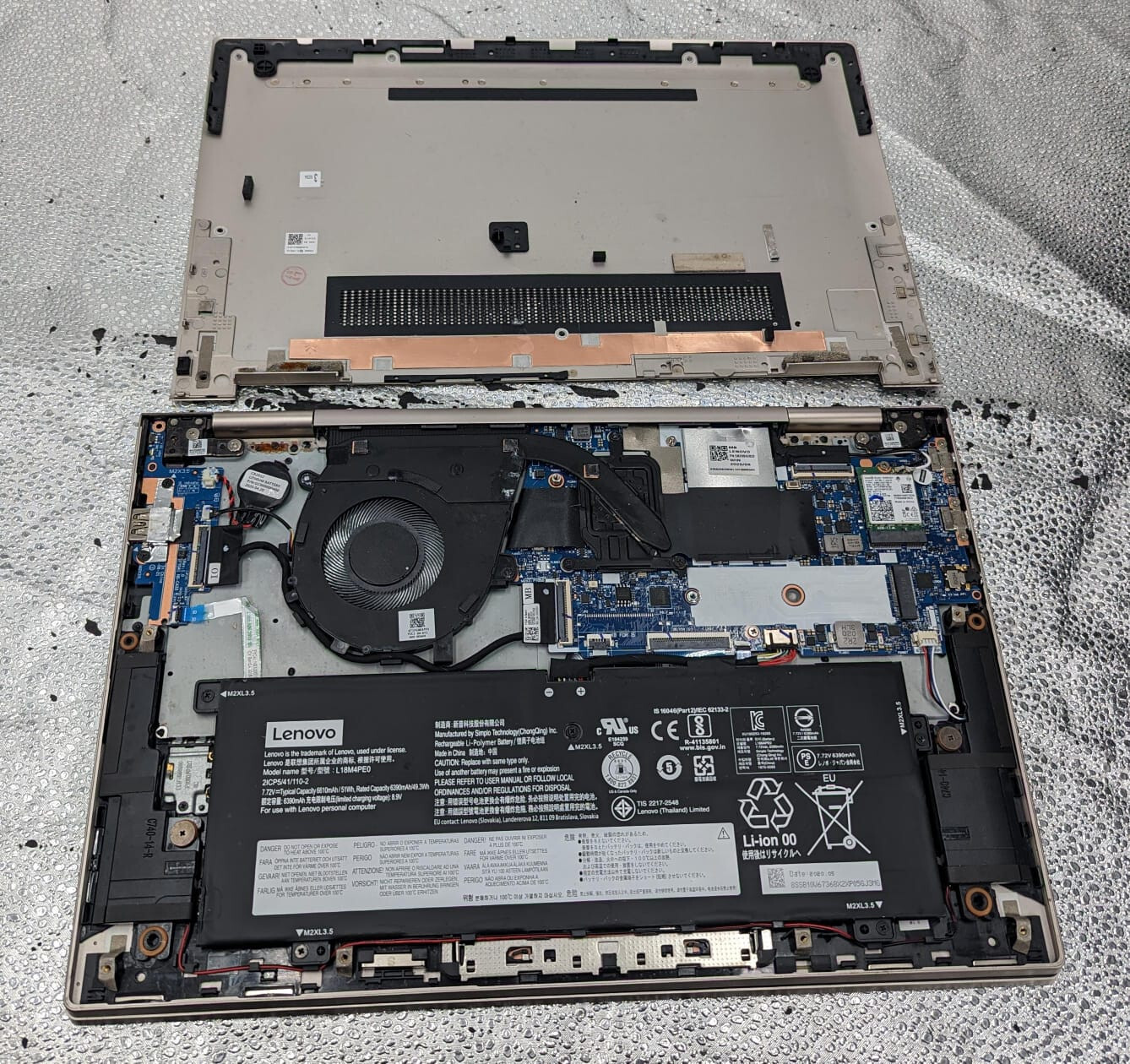 Lenovo Yoga C740-14IML 14inch Intel Core i5 10th Gen. NO HDD/NO OS *PLEASE READ*