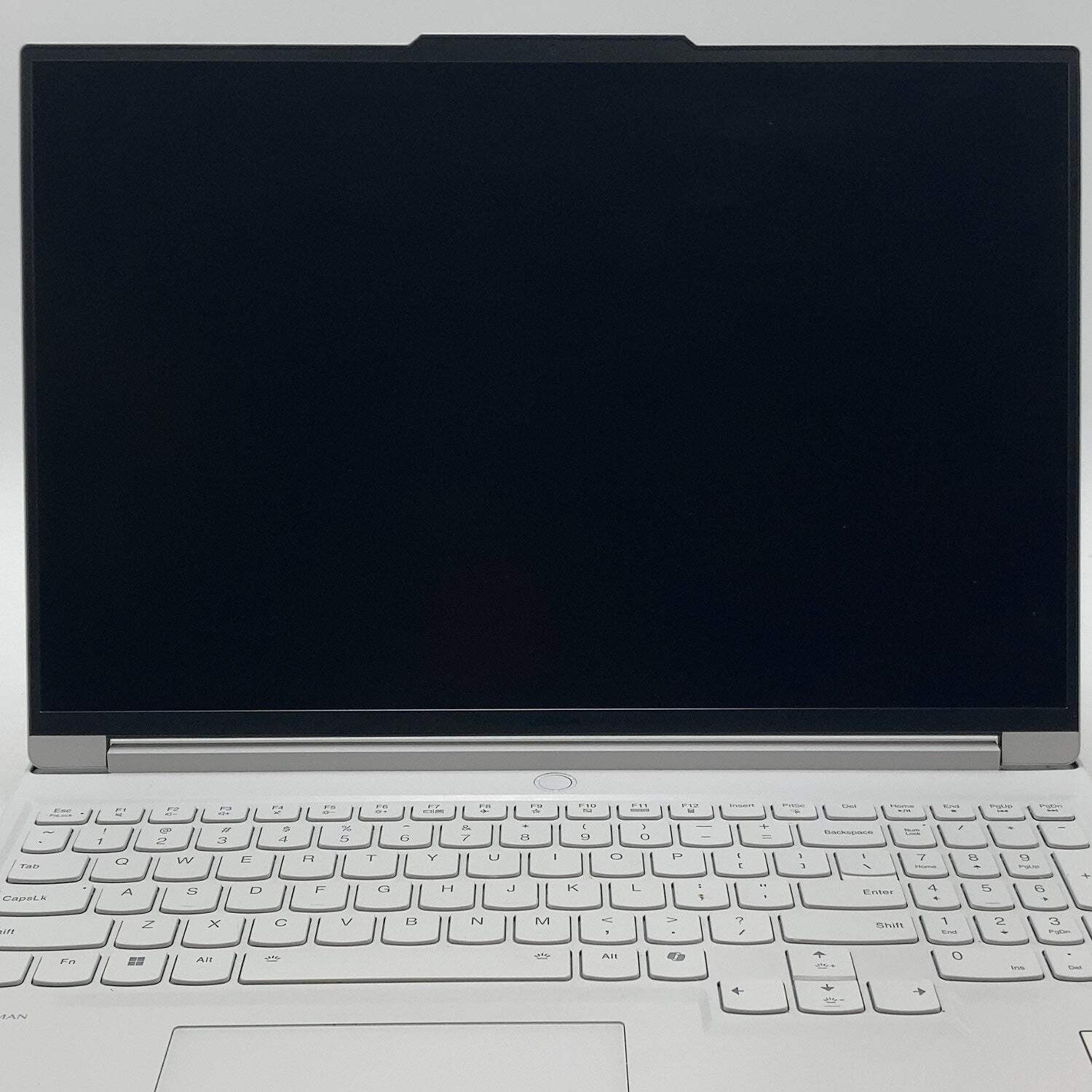Legion 7i Gen 9 16″ I9-14900HX 2.2GHz 32GB RAM 1TB SSD GeForce RTX 4070