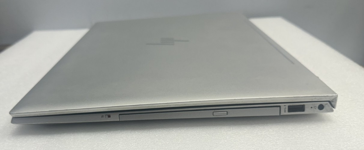 HP Envy 17.3″ Intel Core i7 8565u 1.80 GHz 16GB RAM 512GB SSD