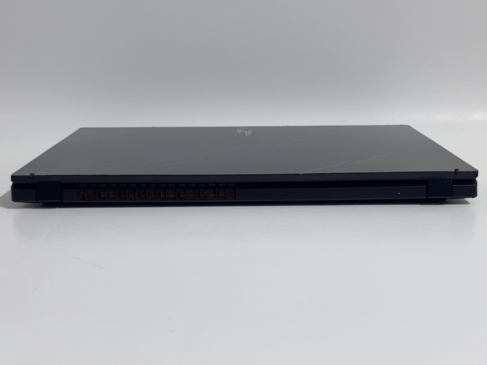 Acer Nitro V 15 165Hz FHD i5-13420H 16GB 512GB SSD RTX 4050 READ