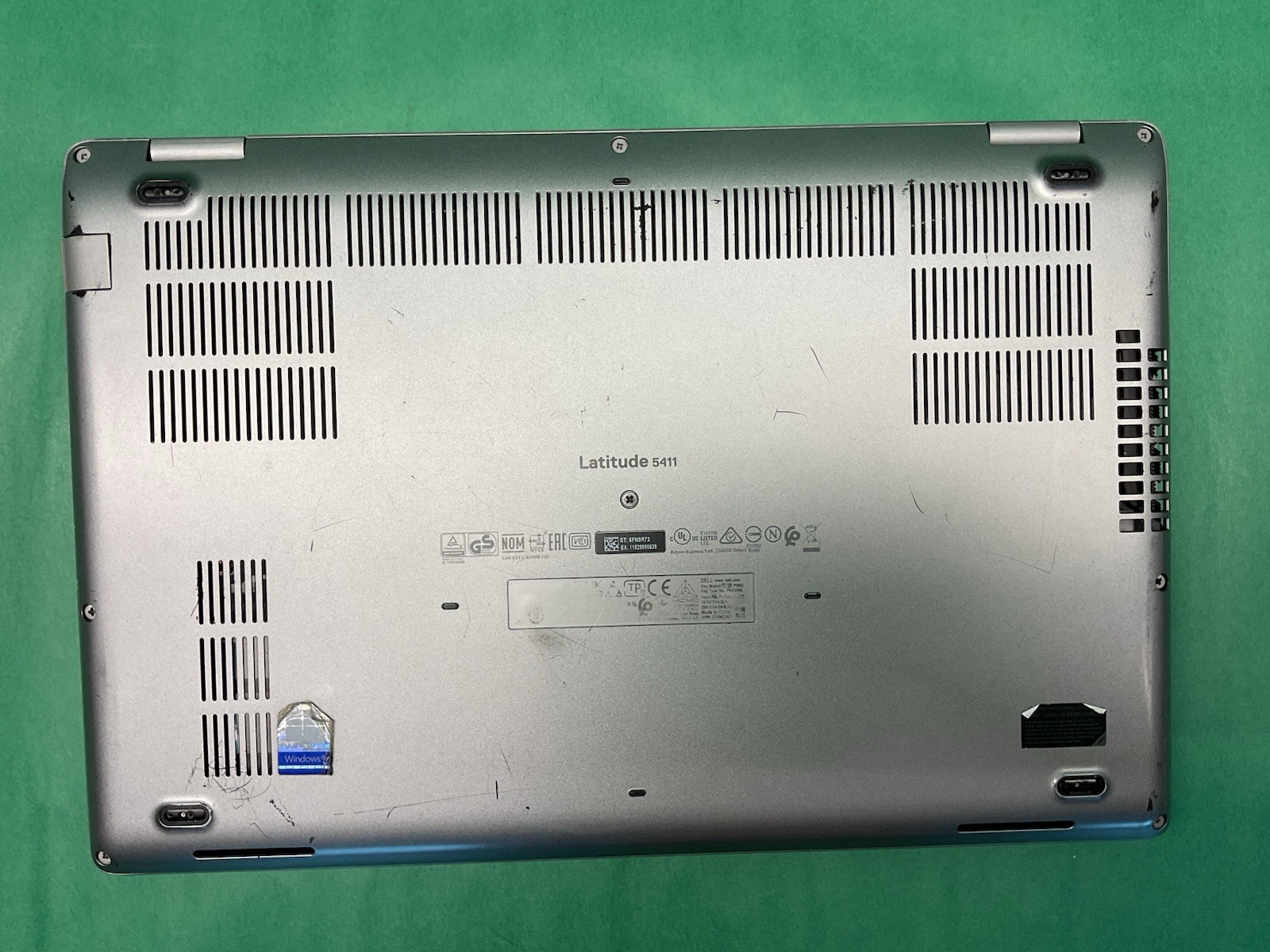 Dell LATITUDE 5411 13.9″ Intel i5 – Powers On – NO HARD DRIVE- Untested