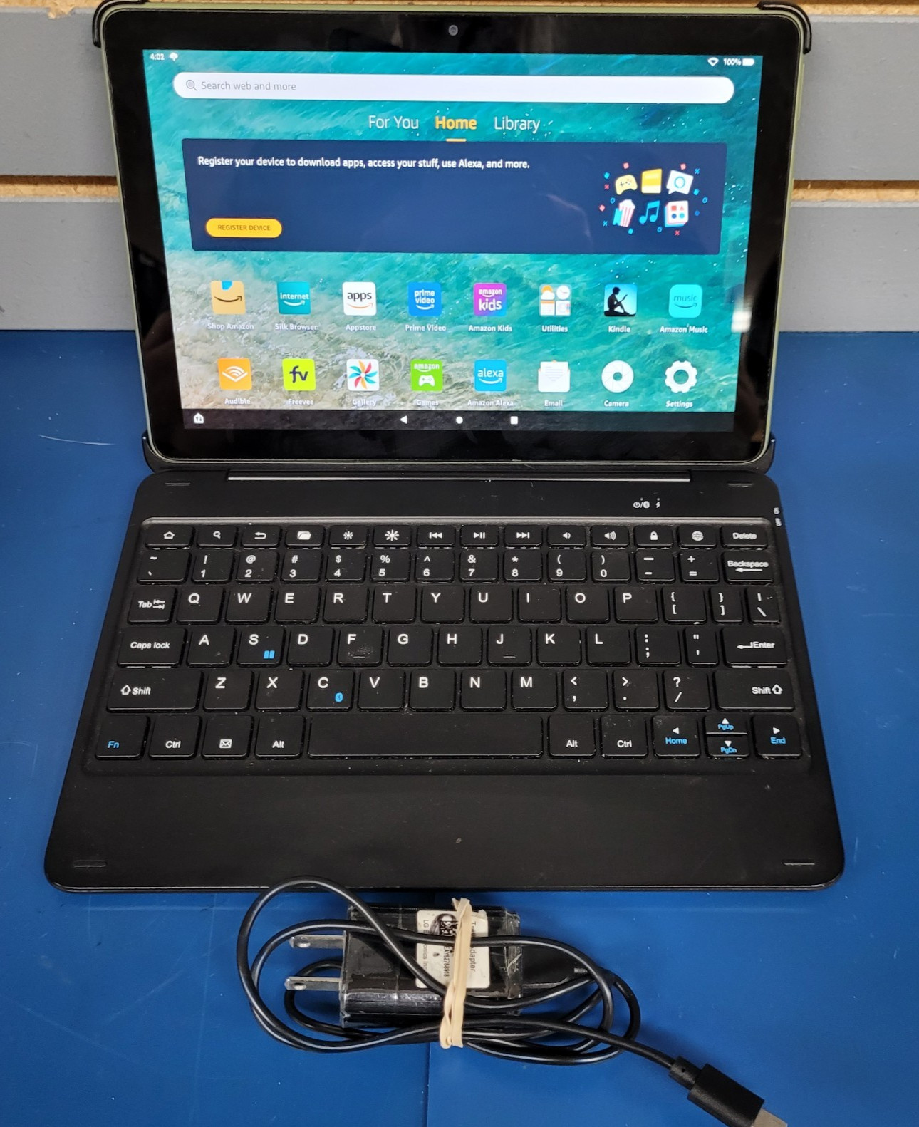 Amazon Fire HD 10 11th Gen (2021) T76N2B 10.1″ Tablet Wi-Fi with Keyboard/Cover
