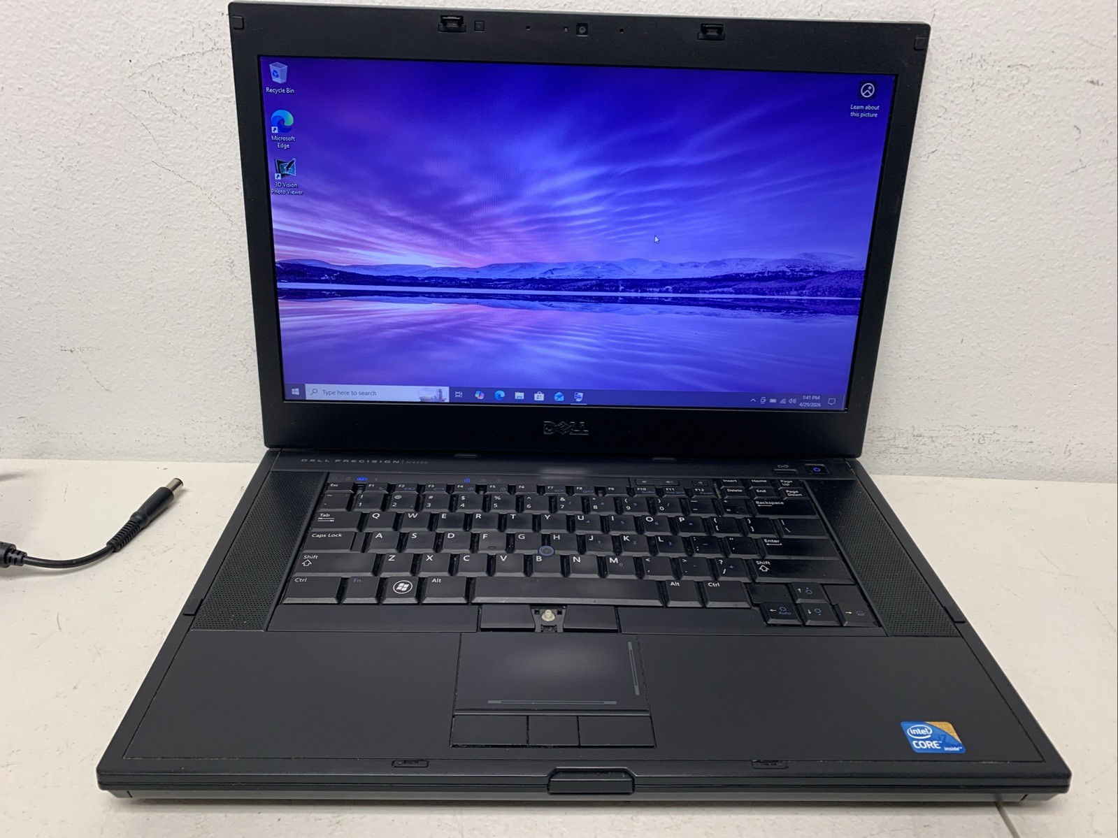 DELL PRECISION M4500 i7-Q740, 8GB RAM,256 GB SSD Wind 10 Pro /It needs a key.