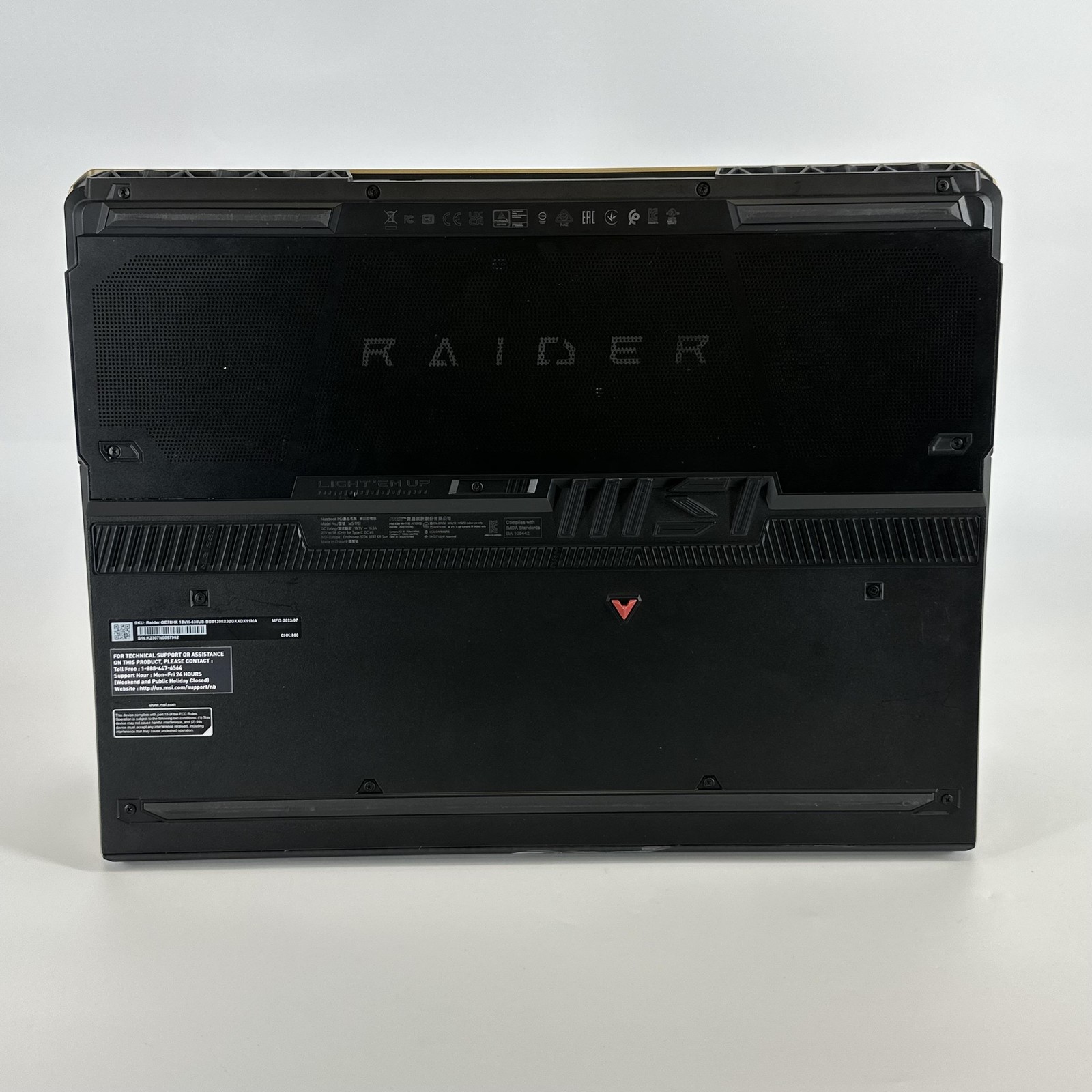 MSI Raider GE78 HX 17 QHD 2.2GHz i9-13980HX 32GB 1TB/1TB RTX 4080 FRAME GAP