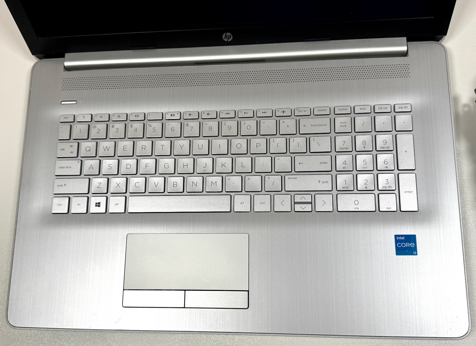 HP Laptop 17-by4013dx 17.3″ 3.0GHz Intel Core i3-1115G4 8GB RAM No SSD or OS