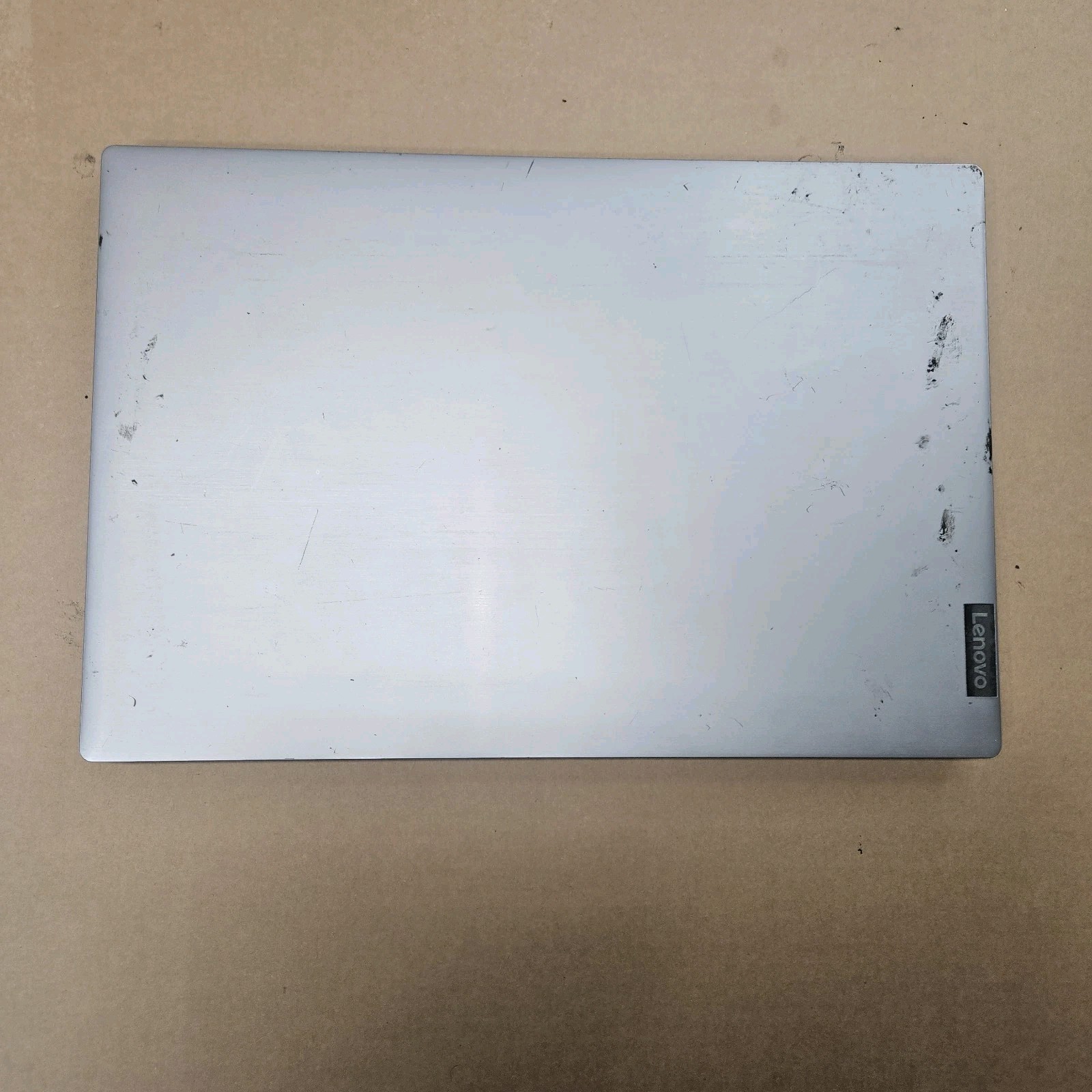 Lenovo IdeaPad 330-17IKB 17.3″ i3-8130U 8th Gen FOR PARTS NO RAM/HDD BAD SCREEN