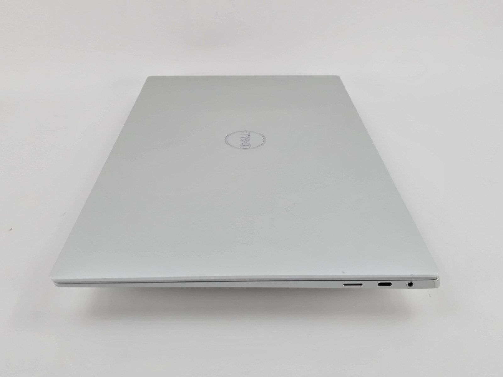 Dell XPS 16 9640 4K OLED TOUCH 2.5 GHz Ultra 9 185H 32GB 1TB SSD RTX 4060 – Good