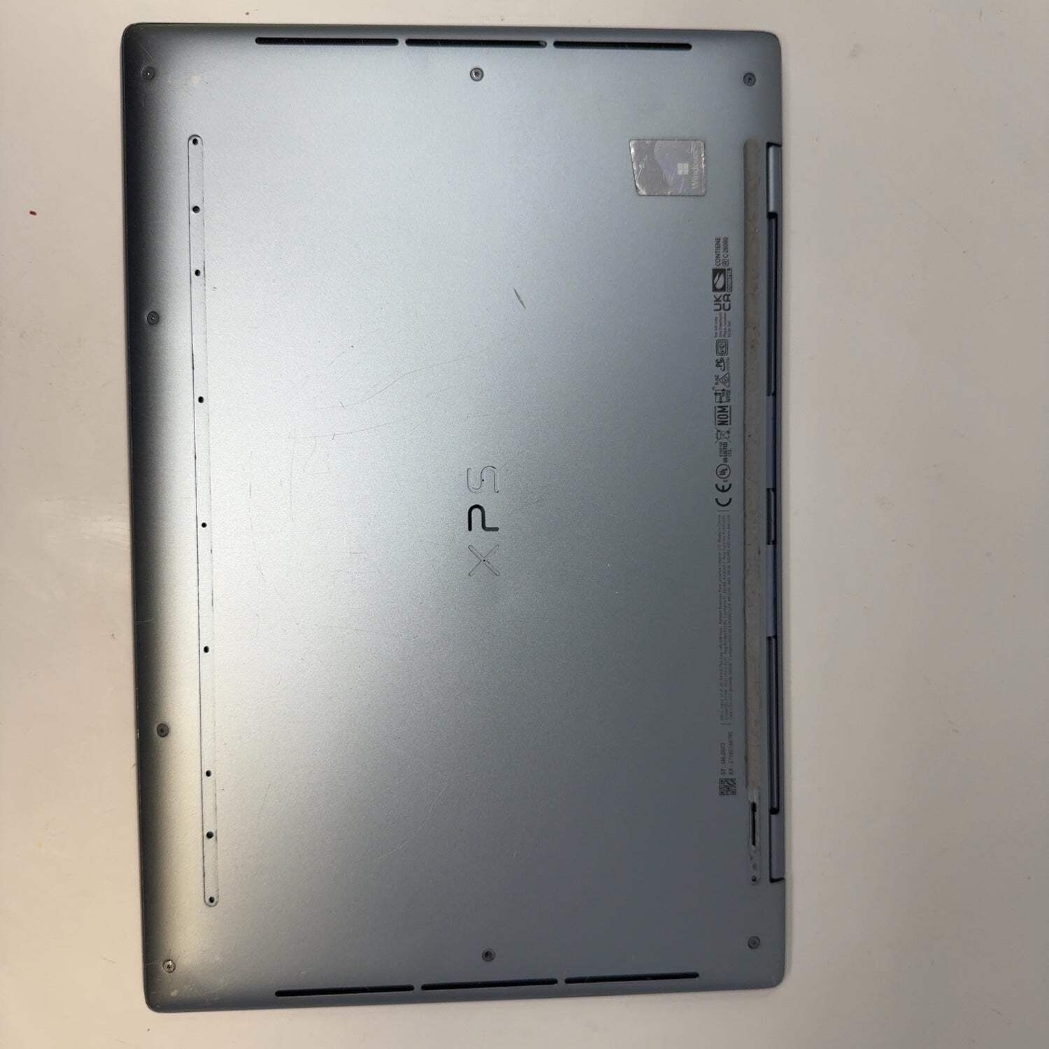 Dell XPS 9315 13.3″ i5-1230U 1.0GHz 8GB RAM 256GB SSD