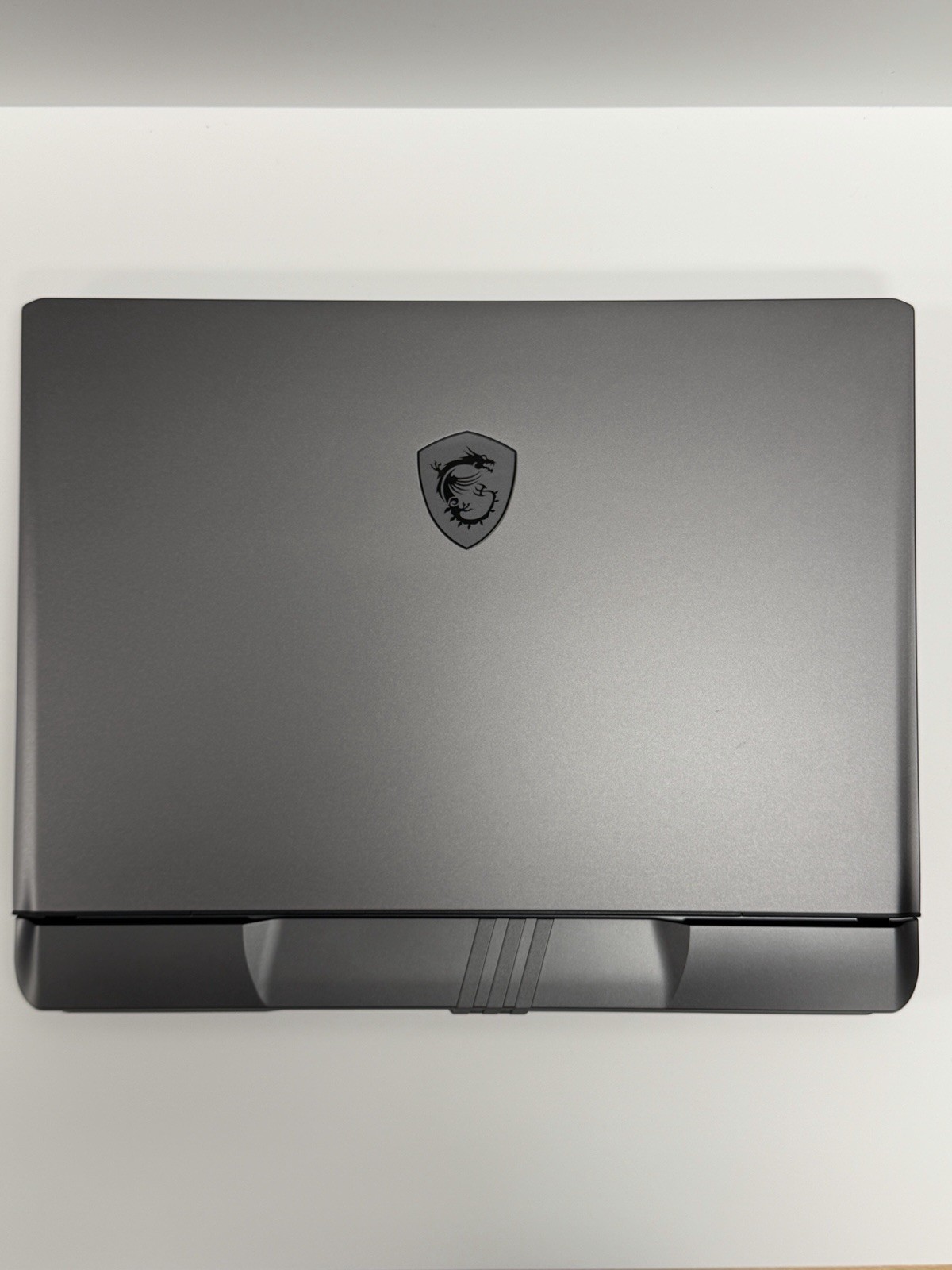 MSI Vector A16 HX A8WHG-004US 16″ Gaming Laptop R9 8940HX 5070Ti 32G-DDR5 2TB