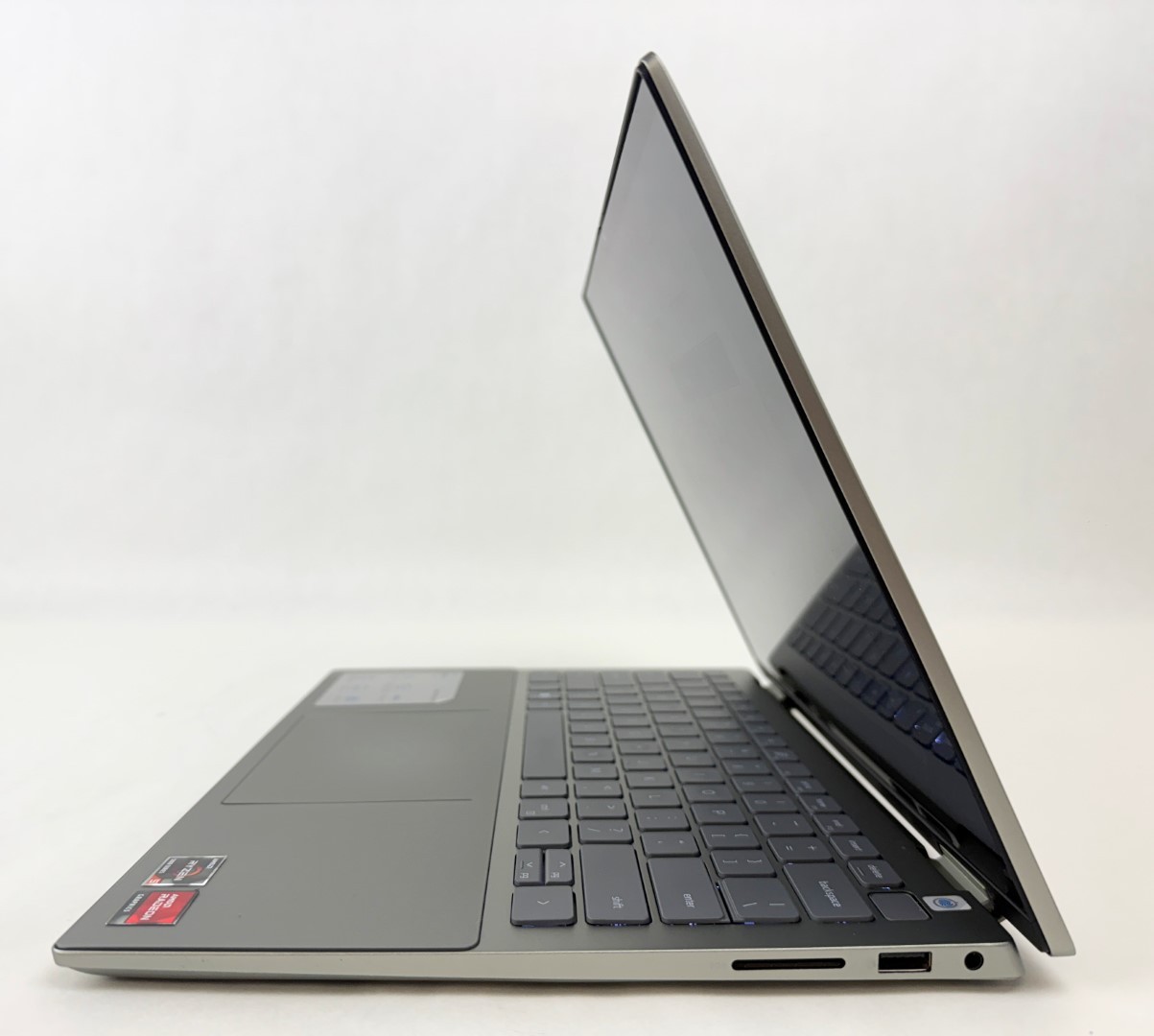 Dell Inspiron 14 Plus 7425 14″ FHD Touch Ryzen 5 5625U 8GB 512GB SSD W11H 2-in-1