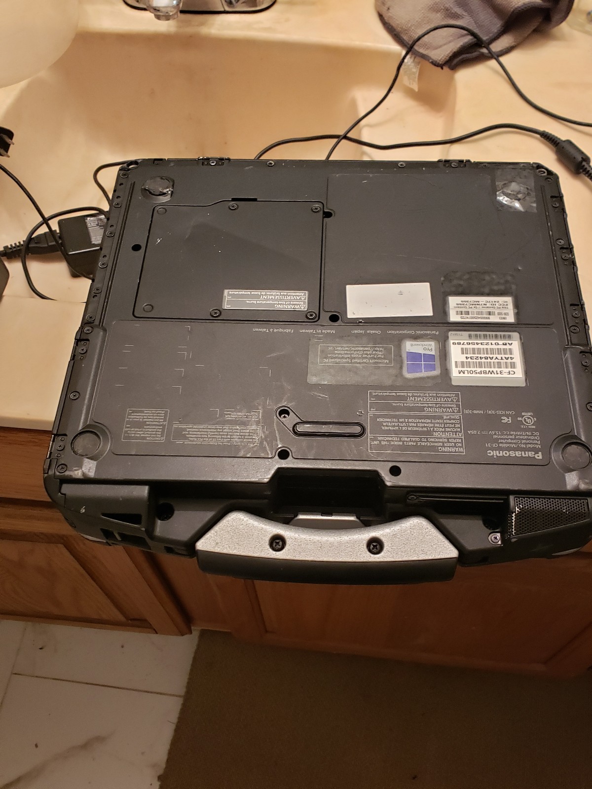 Panasonic CF-31 MK5 Intel i5-5300U, 2.30 GHz 8GB RAM, DVD & Battery. No HDD
