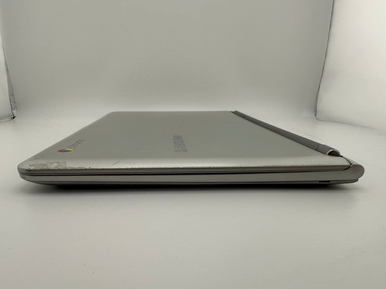 Samsung Chromebook XE303C12 11.6″ Laptop For Parts Repair 035-2