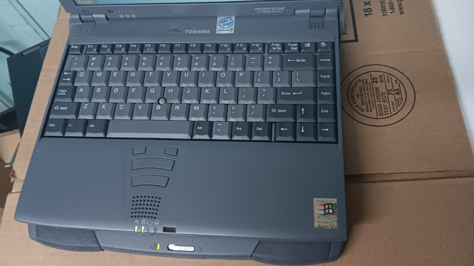Vintage Toshiba Portege 7100CT Laptop Windows XP pro Docking station DVD Floppy