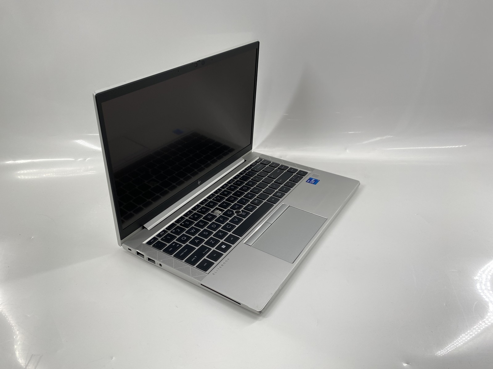 HP Elitebook G8 840 14″ Core i7 | 16GB 512GB-SSD | Fair Condition*