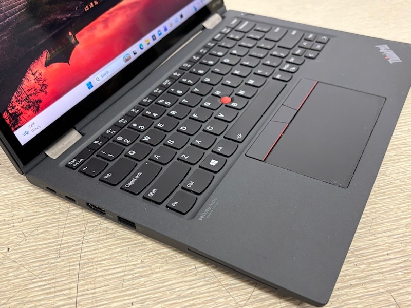 Lenovo ThinkPad X13 Yoga Gen 2 i5-1145G7 16GB 256GB SSD W11P Touch(screen issue)