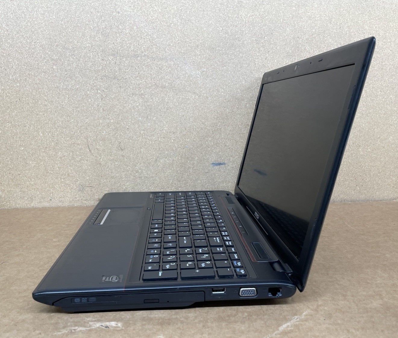 MSI MS-16GH Laptop, Intel Core i7-47210HQ, 12GB RAM, 250GB SSD, Windows 10