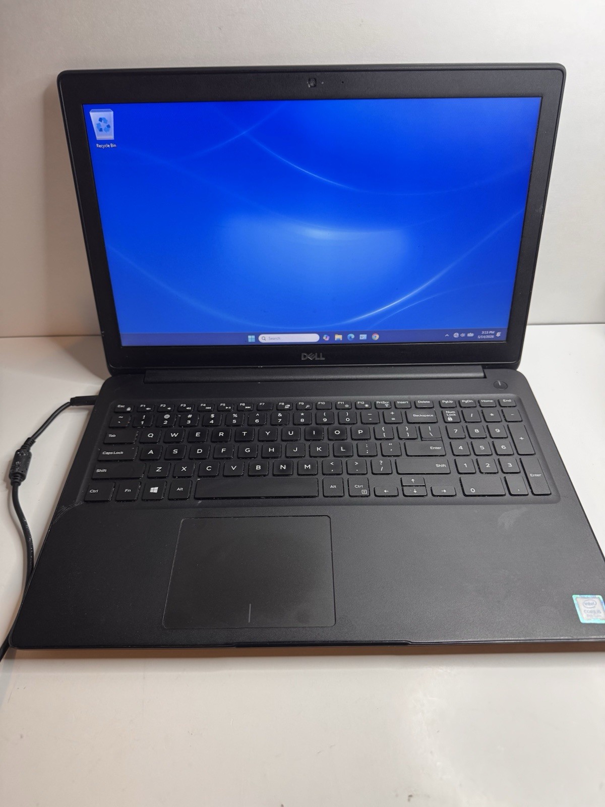 Dell Latitude 3500 15″ Laptop i5-8265U @ 1.6GHz 8GB RAM 500GB HDD Windows 11 Pro