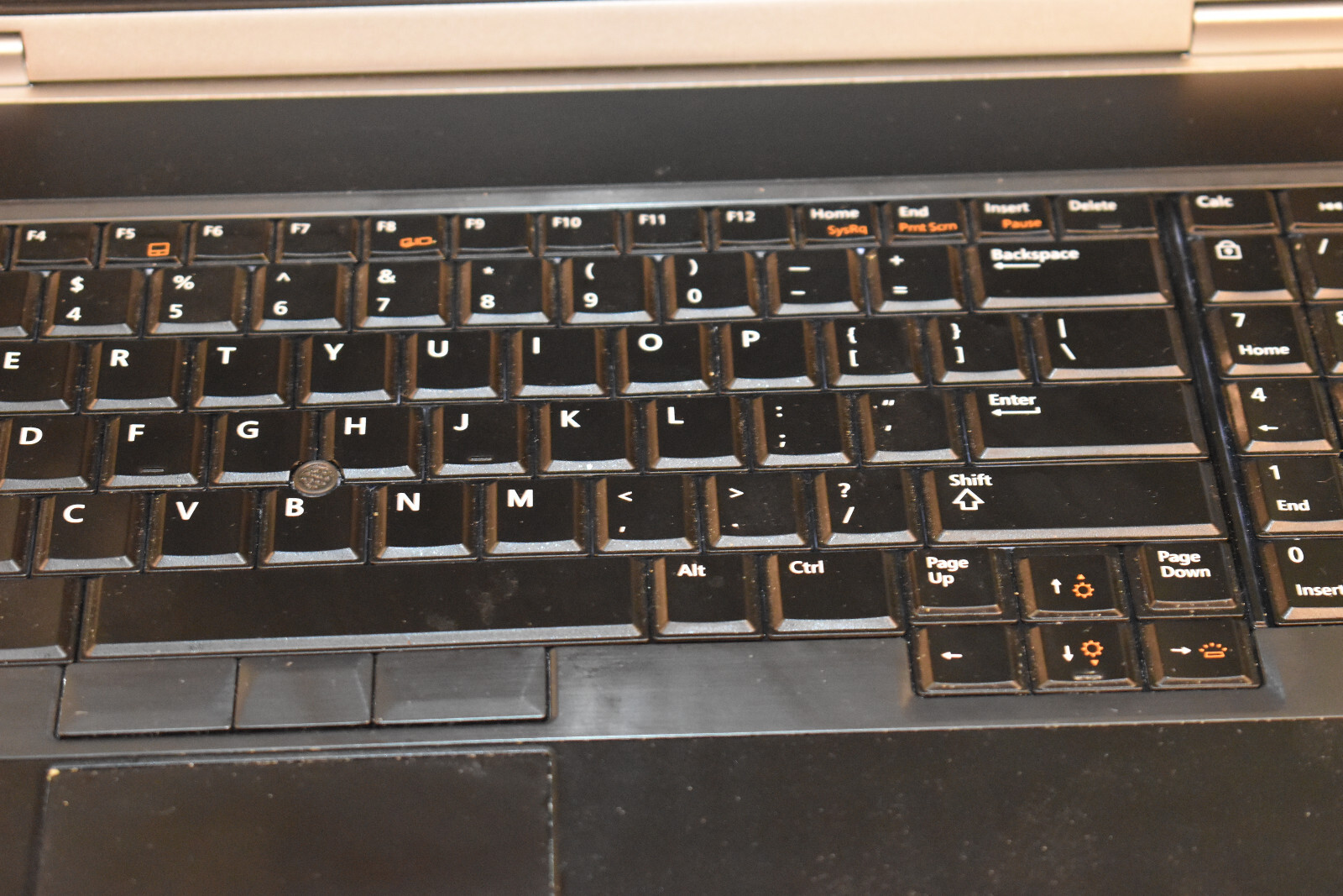 Dell Latitude E6530 Intel Core i5-3320M 4GB 320GB HD Windows XP Pro NVidia 5200M