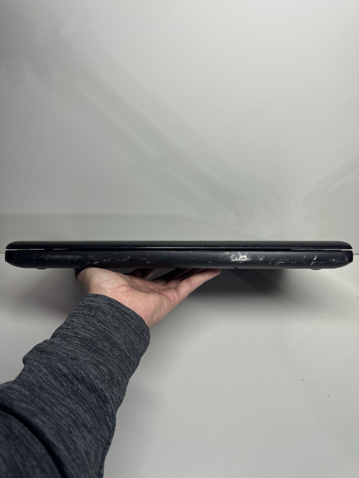 HP 2000 Notebook PC Laptop UNTESTED