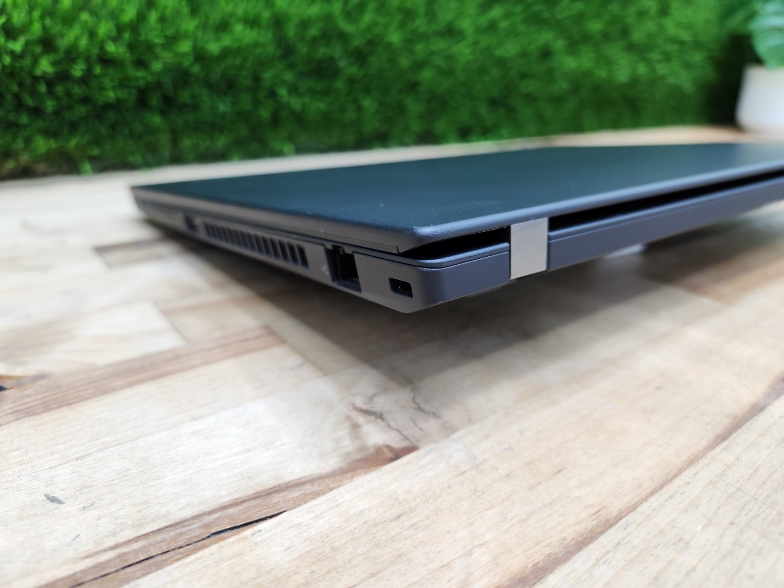 Lenovo ThinkPad P14s 14″ FHD i7-10610U 16GB 256GB SSD P520 GPU EXCELLENT BATT~
