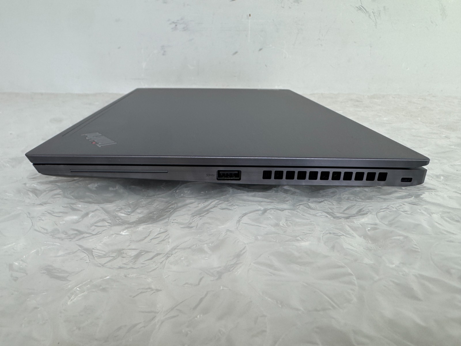 Lenovo ThinkPad T14s Gen 2 i7-1185G7 16GB No SSD/OS/AC Parts/Repair Laptop