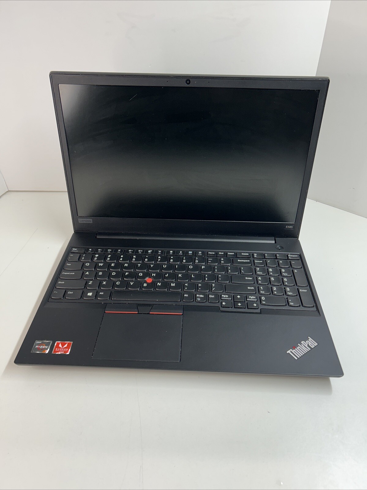 LENOVO THINKPAD E585 AMD RYZEN 3 2200U 2.5GHz 8GB RAM 256GB SSD W11P