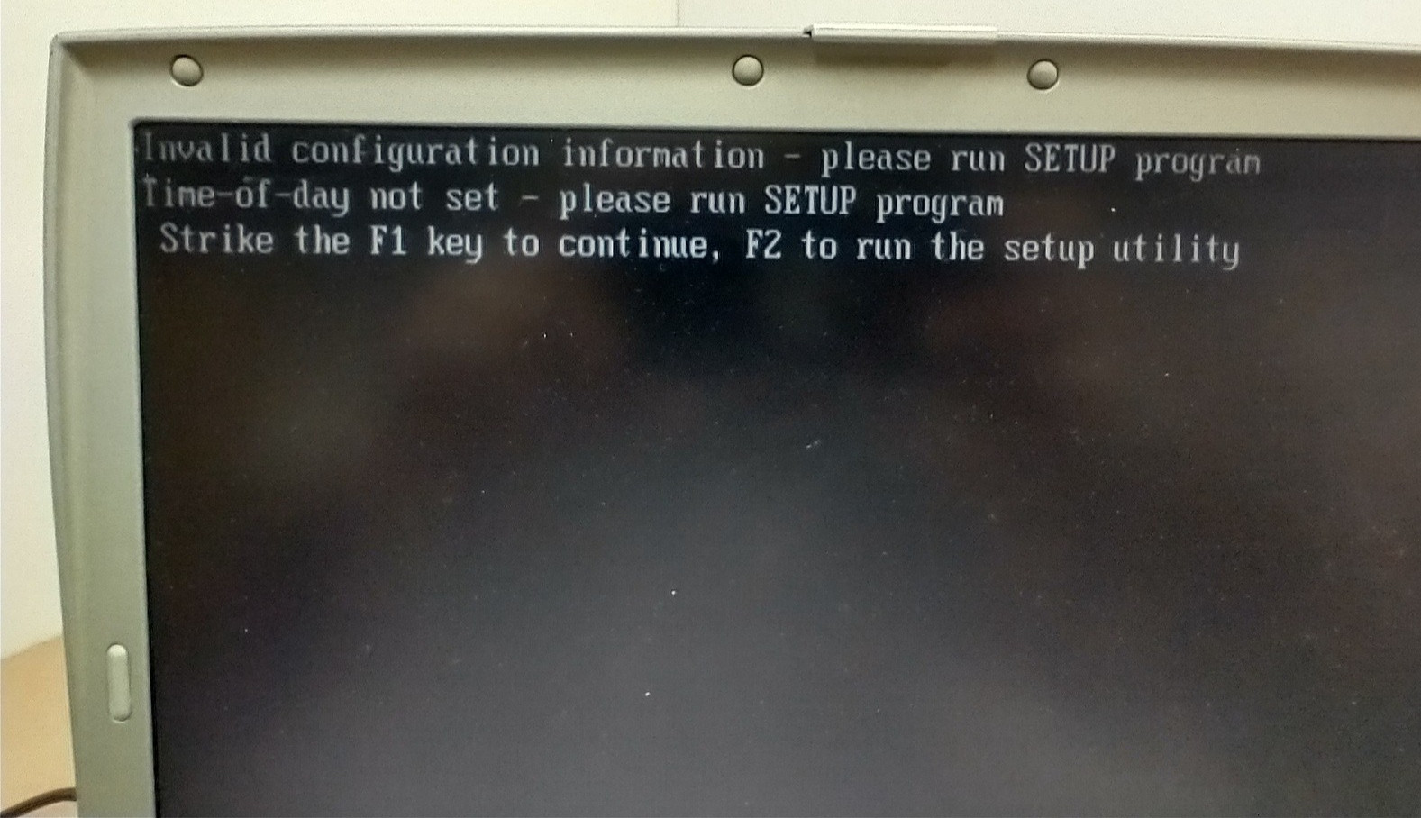 Dell 14″ XGA D500 Linux Pre-Installed AntiX / Parallel+Serial+Ethernet+WIFI+USB