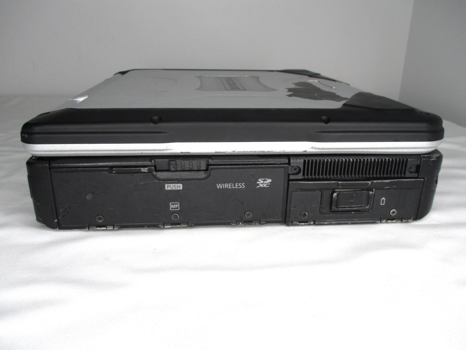 Panasonic Toughbook CF-31 MK6 i7-7600U 2.8Ghz 16GB 256GB Wi-Fi GPS LTE DVD-read