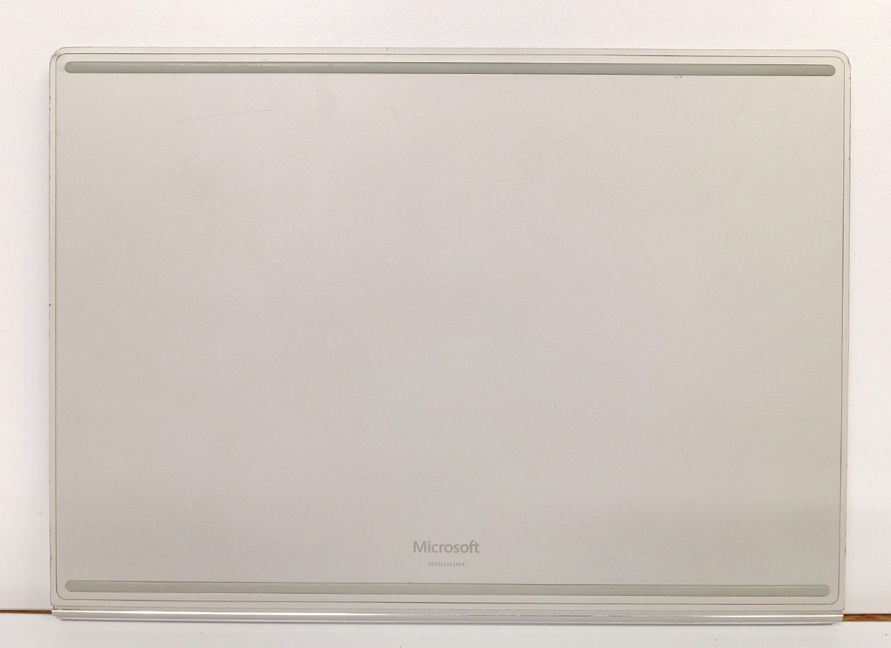 Microsoft Surface Book 2 1703 15″ (256GB SSD, i7 8th Gen, 16GB) -FOR PARTS, READ