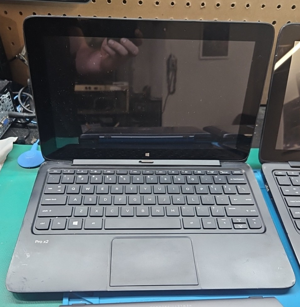 LOT 4 HP Pro x2 410 G1 11.6″ i5-4202Y 1.6GHz 4GB 2-in-1 Laptops FOR PARTS AS IS
