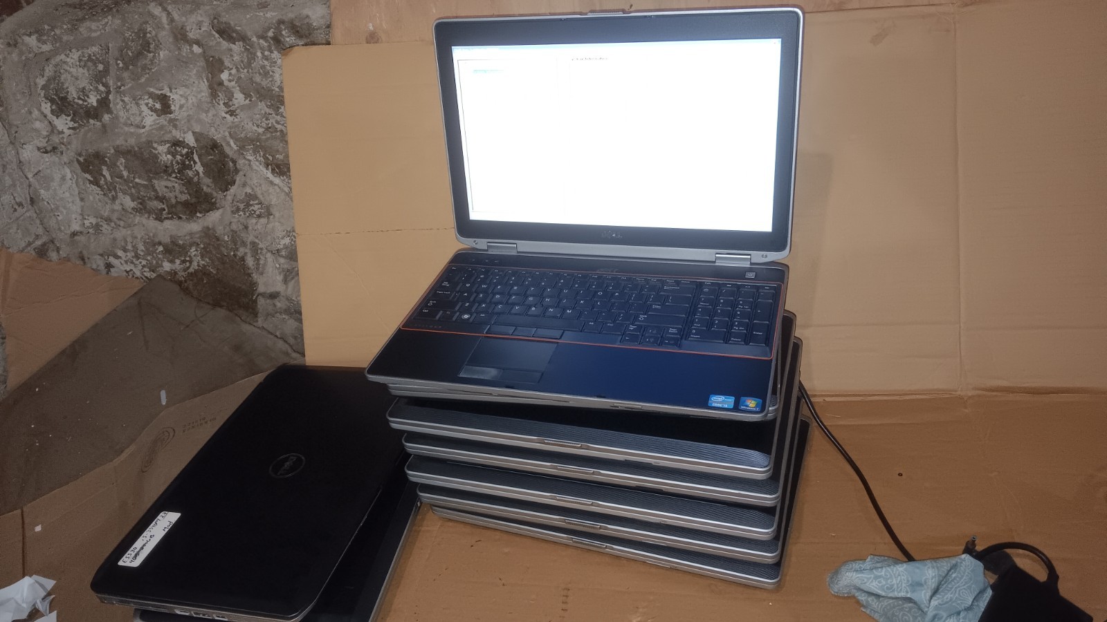 Lot of 9 Dell Latitude E6530, E6520, E5530 Laptops Core i5, 15.6″ LCD Screen P/R