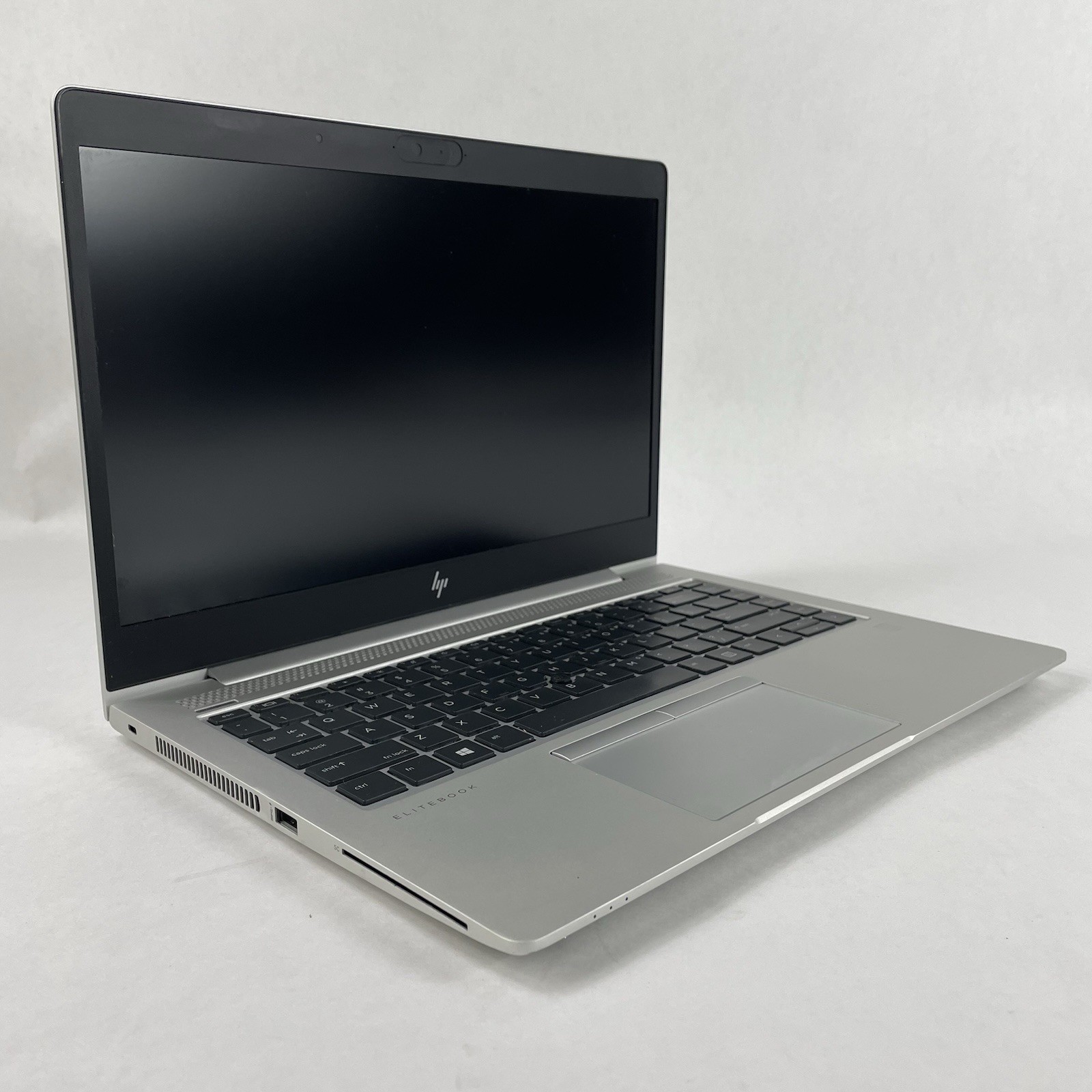 HP mt45 14″ Ryzen 3 Pro 3300U 2.10 GHz 8 GB RAM No SSD/OS/AC – Tilted Key