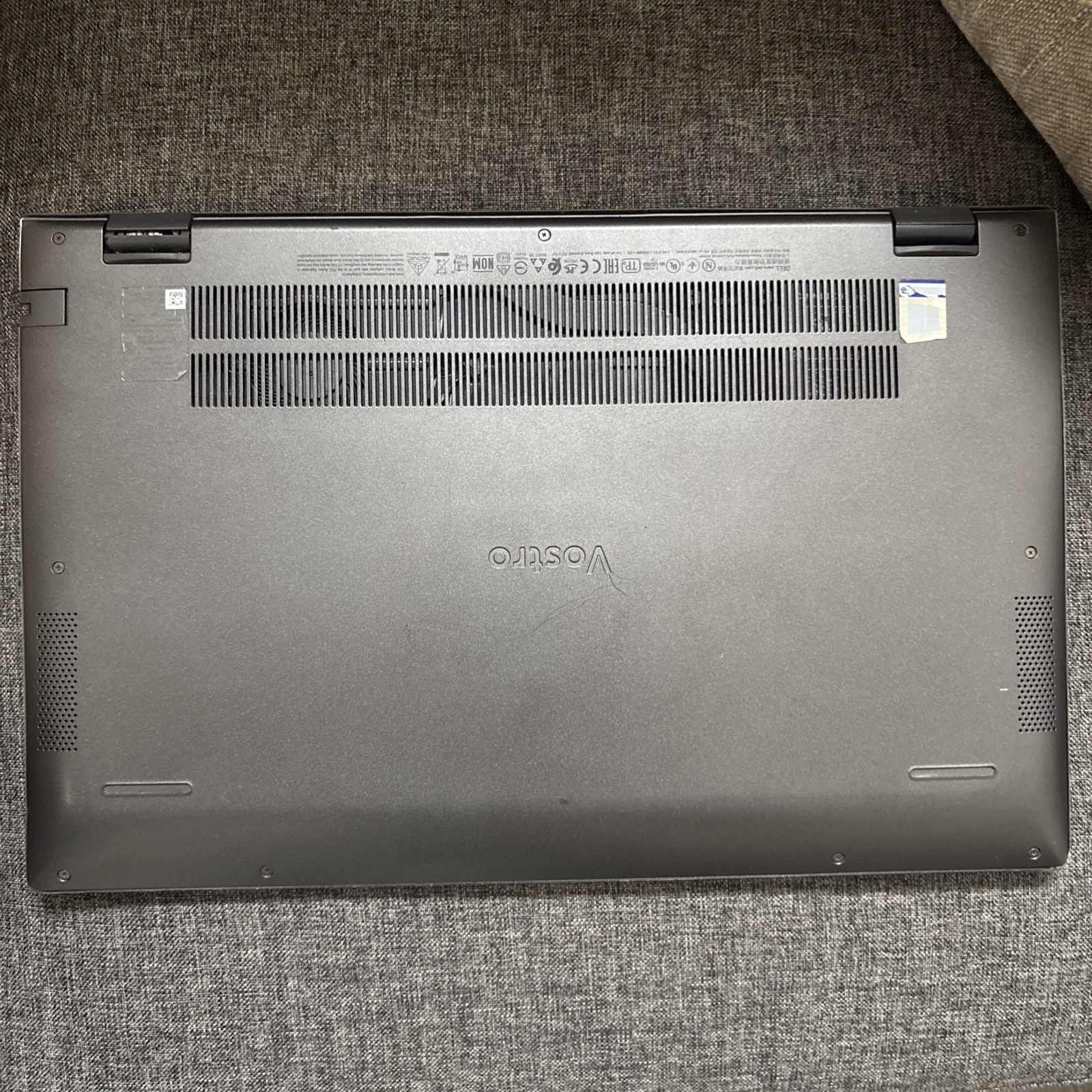 USED Dell Vostro 15 5501, i7-1065G7|16GB RAM|512GB NVMe., Bad Battery