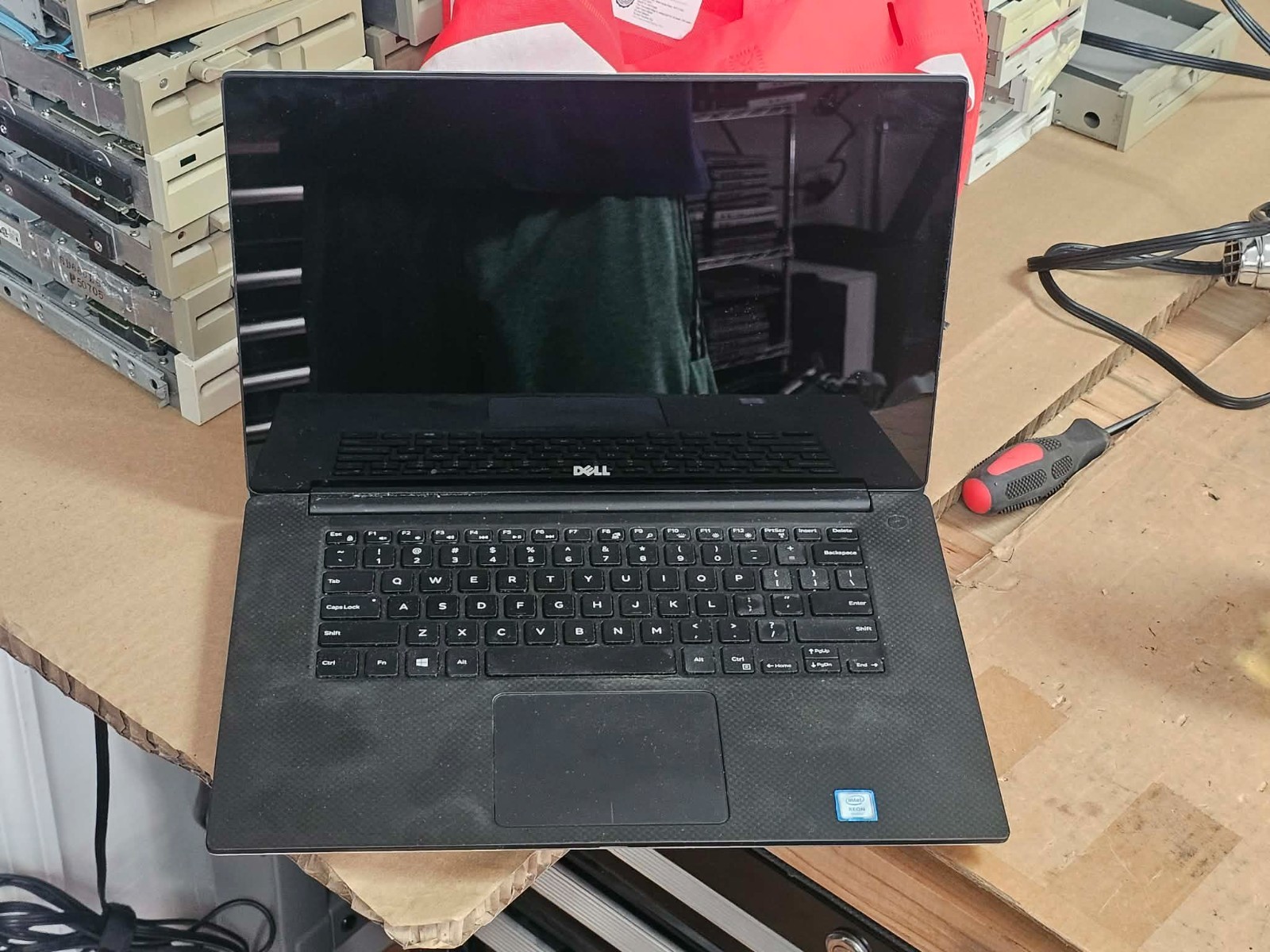Clean Dell Precision 5510 16″ Xeon E3-1505v5 2.8GHz 16GB RAM UHD Screen WiFi BT