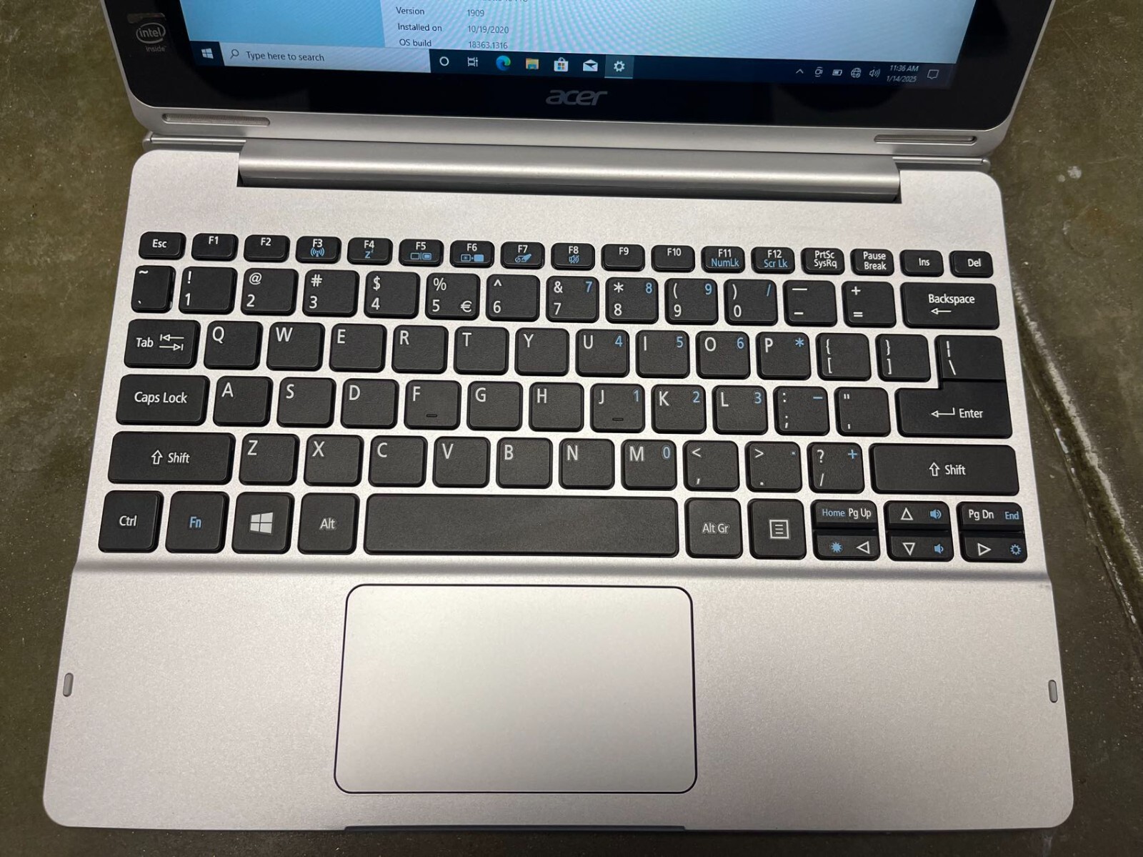 Acer Aspire SW5-012 2-in-1 Multi-Touch Laptop tablet 1.33 GHz 2GB Ram 60GB SSD