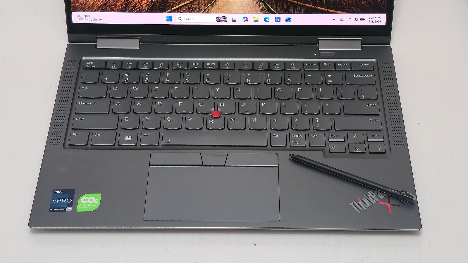 Lenovo ThinkPad X1 Yoga Gen 7 (i7-1270P7 CPU, 32 GB RAM 1 TB SSD) 14″ 4K Touch