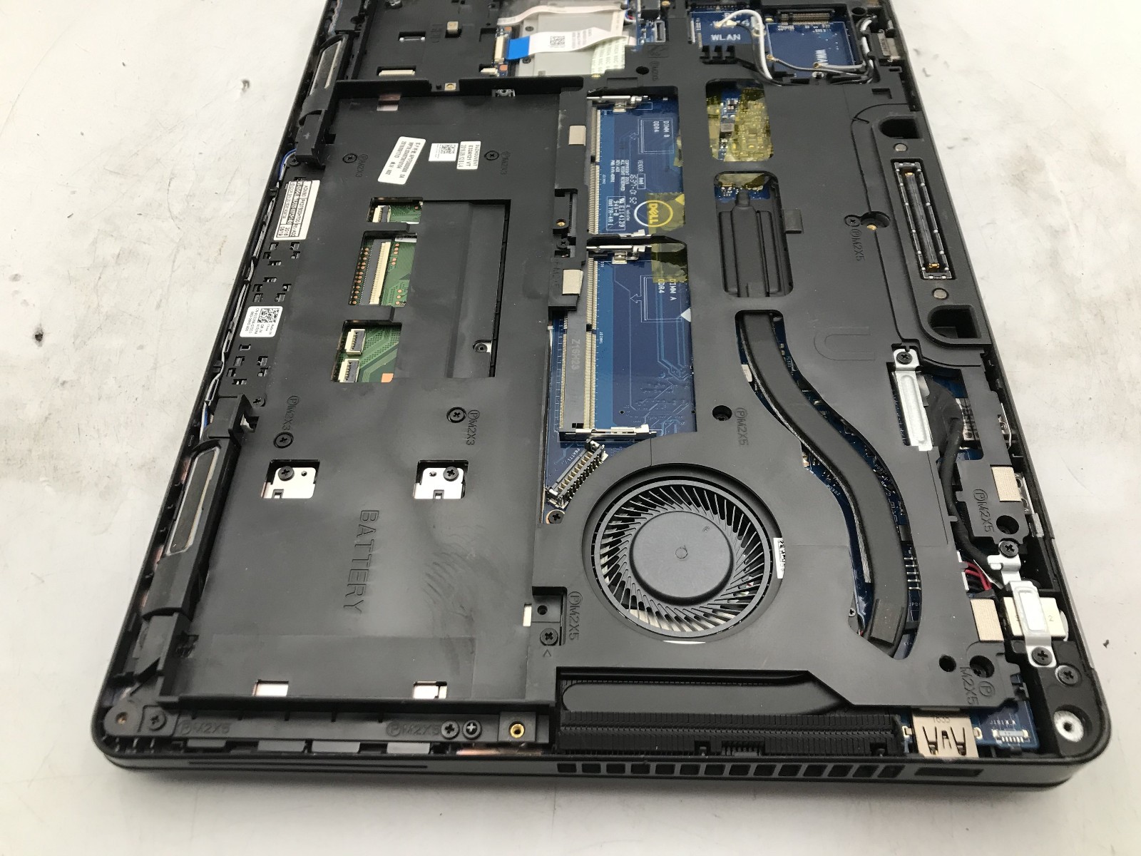 DELL LATITUDE E5470 – FOR PARTS/REPAIR – INTEL I5 6TH GEN – NO RAM -READ DESC-BB