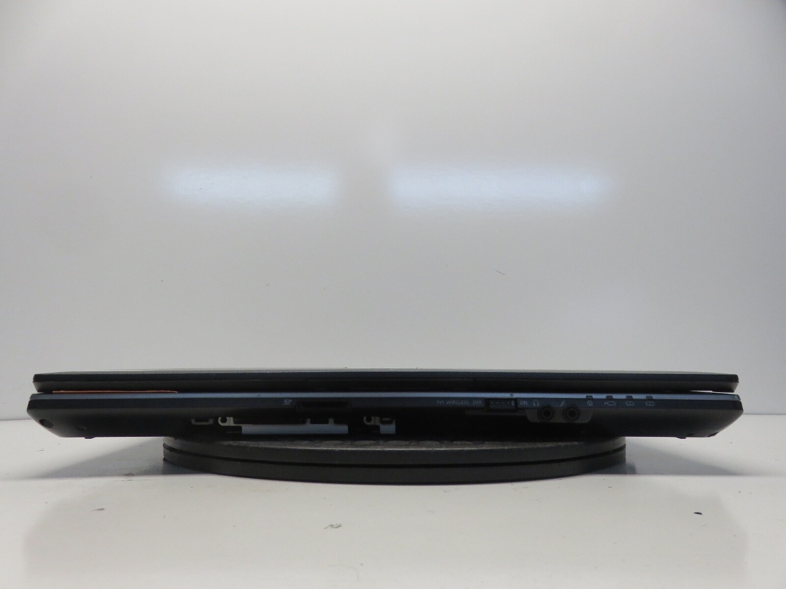 Fujitsu LifeBook E752 Intel i5-3340M 2.7GHz 2 GB NO HDD No Batt