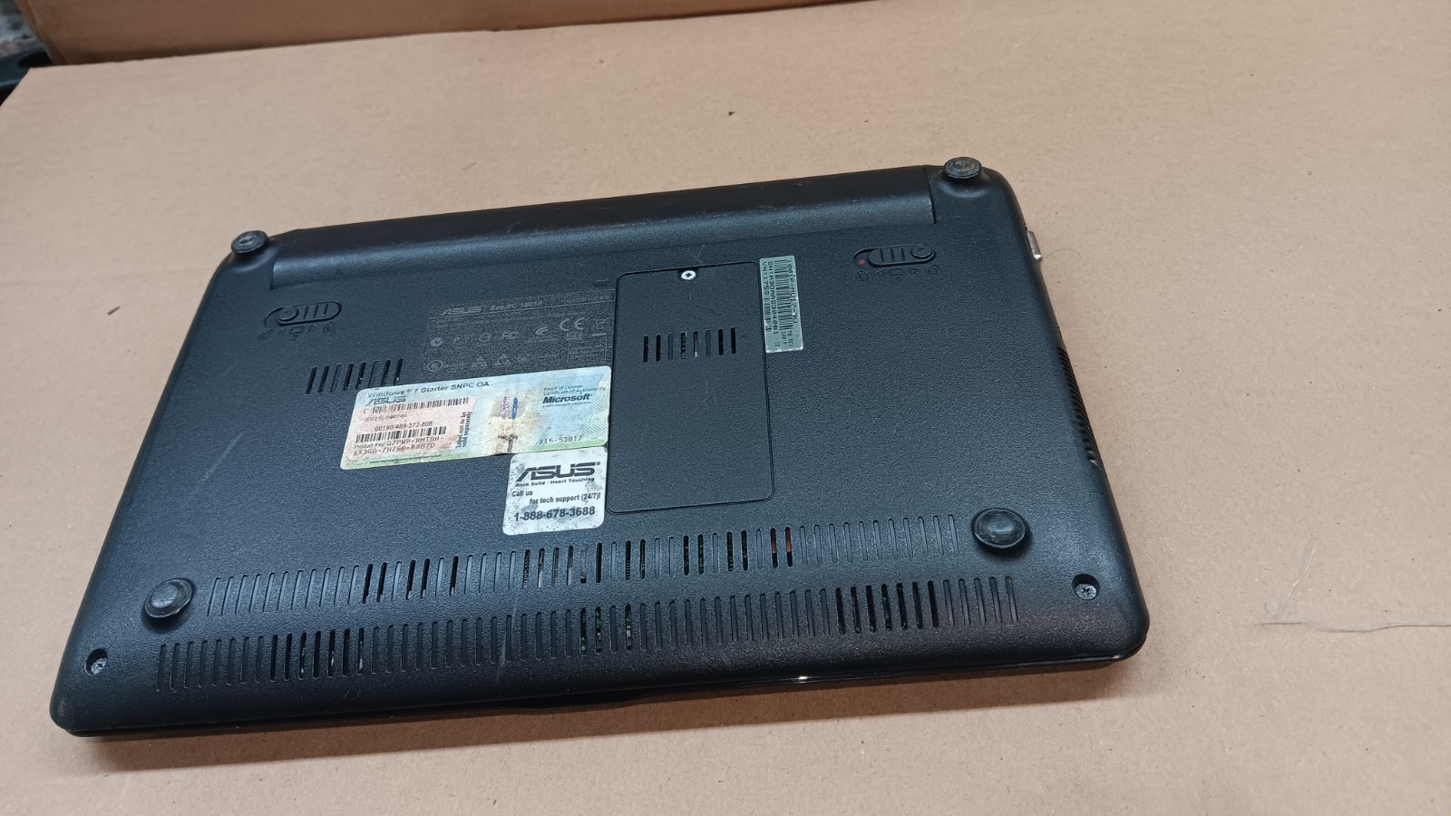 ASUS Eee PC 1001P 10.1″ Mini Netbook Atom N450 2GB 160 GB HD Windows 7 Starter