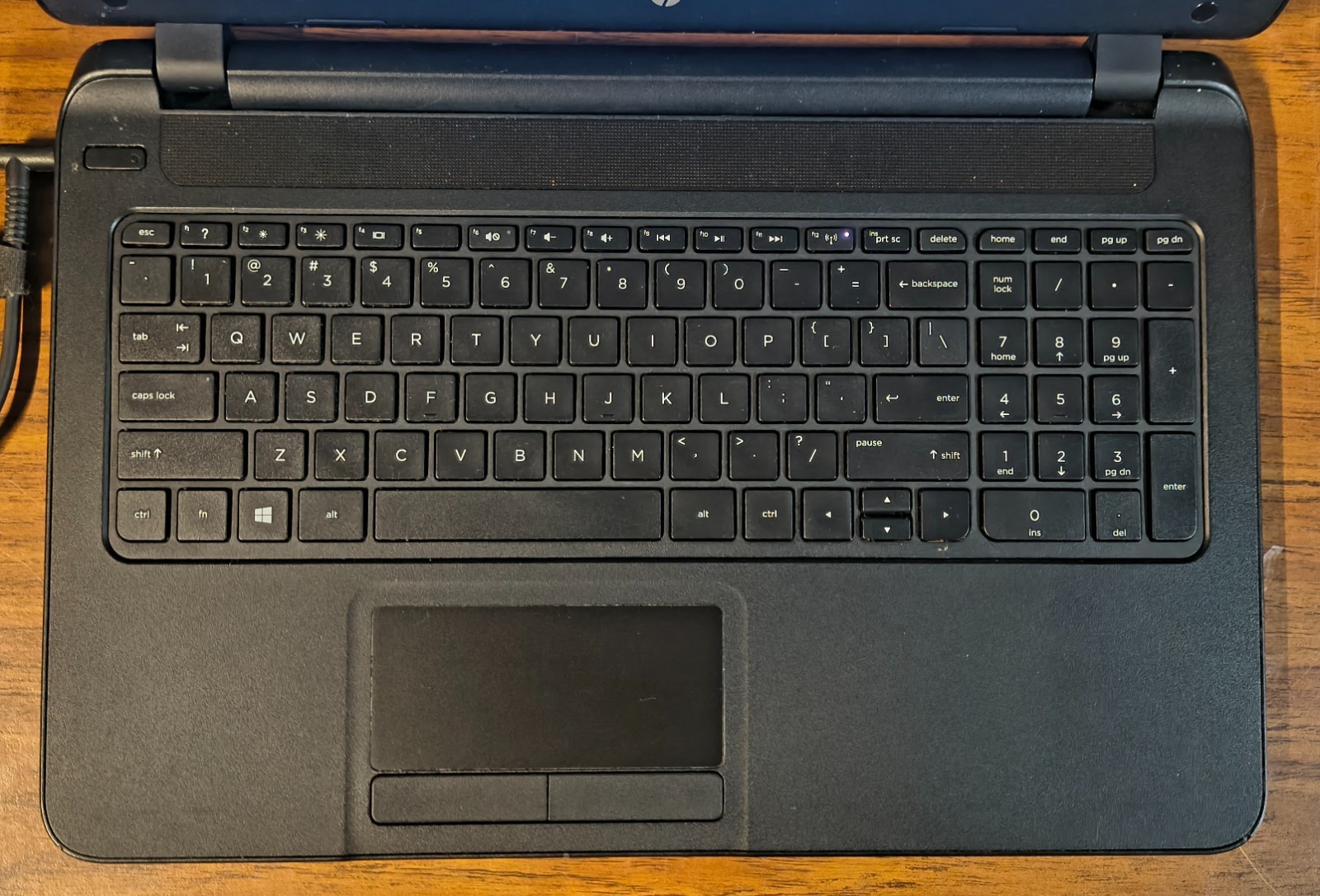 HP Notebook 15-f387wm – Bad Battery – (Win11 / AMD A8 / Radeon / 12GB / SSD / DV