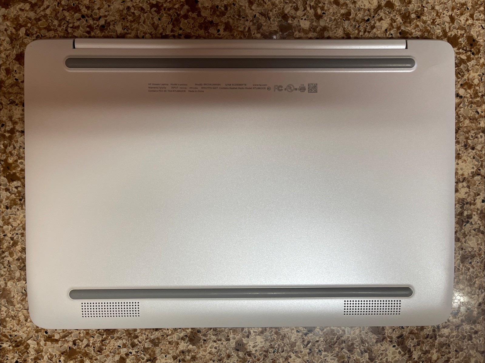 HP Stream 11-ak1012dx Laptop – Pearl White –Excellent Condition