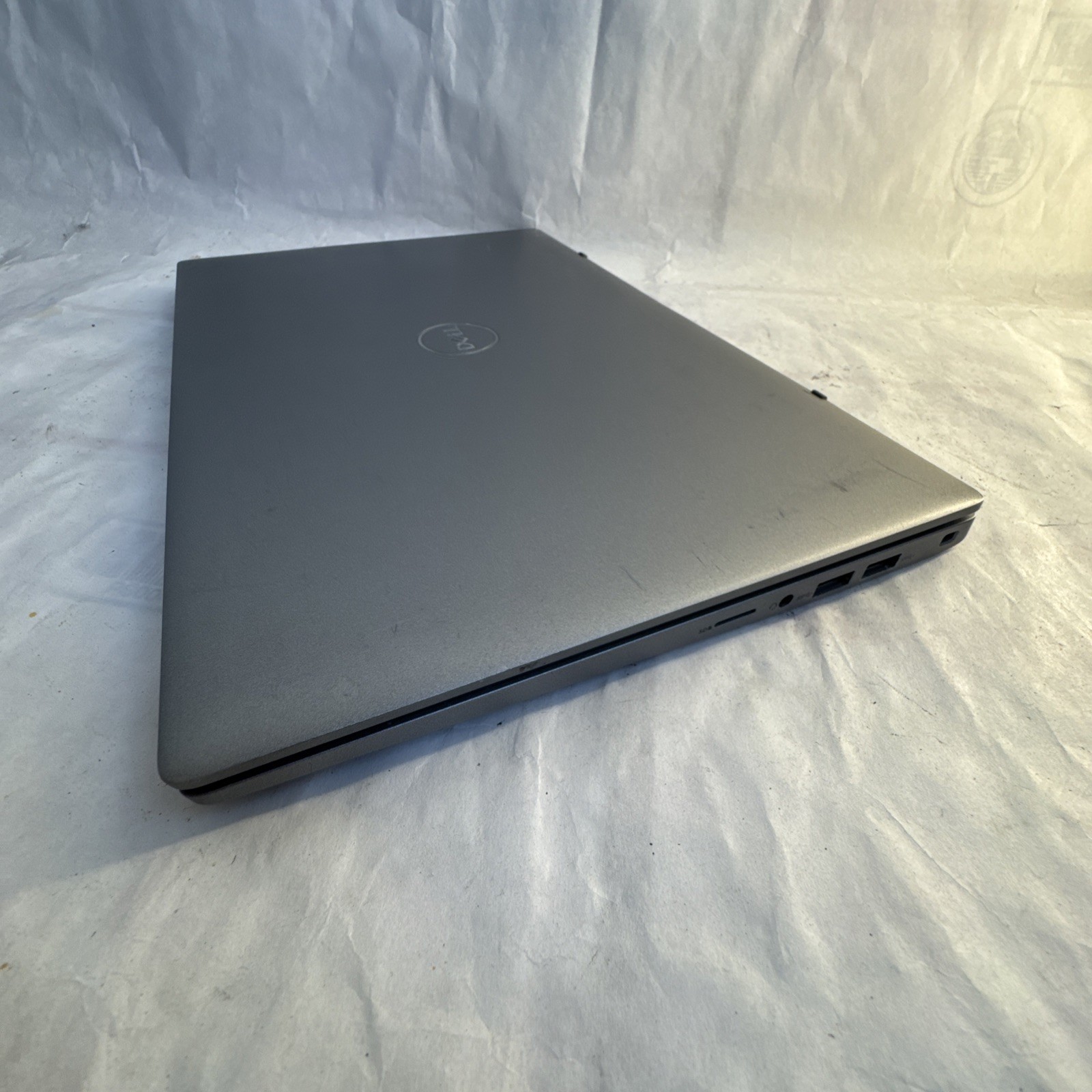 Dell Latitude 3320 13.3″ Intel Core i7-1165G7 @2.40 GHz 8GB RAM NO SSD/OS