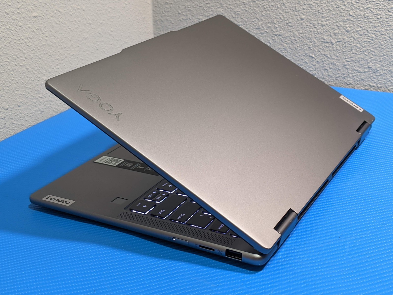 Lenovo Yoga 7 14AHP9 14″ WUXGA ToucRyzen 5 8640HS 3.5GHz 8GB 512GB W11H +PA