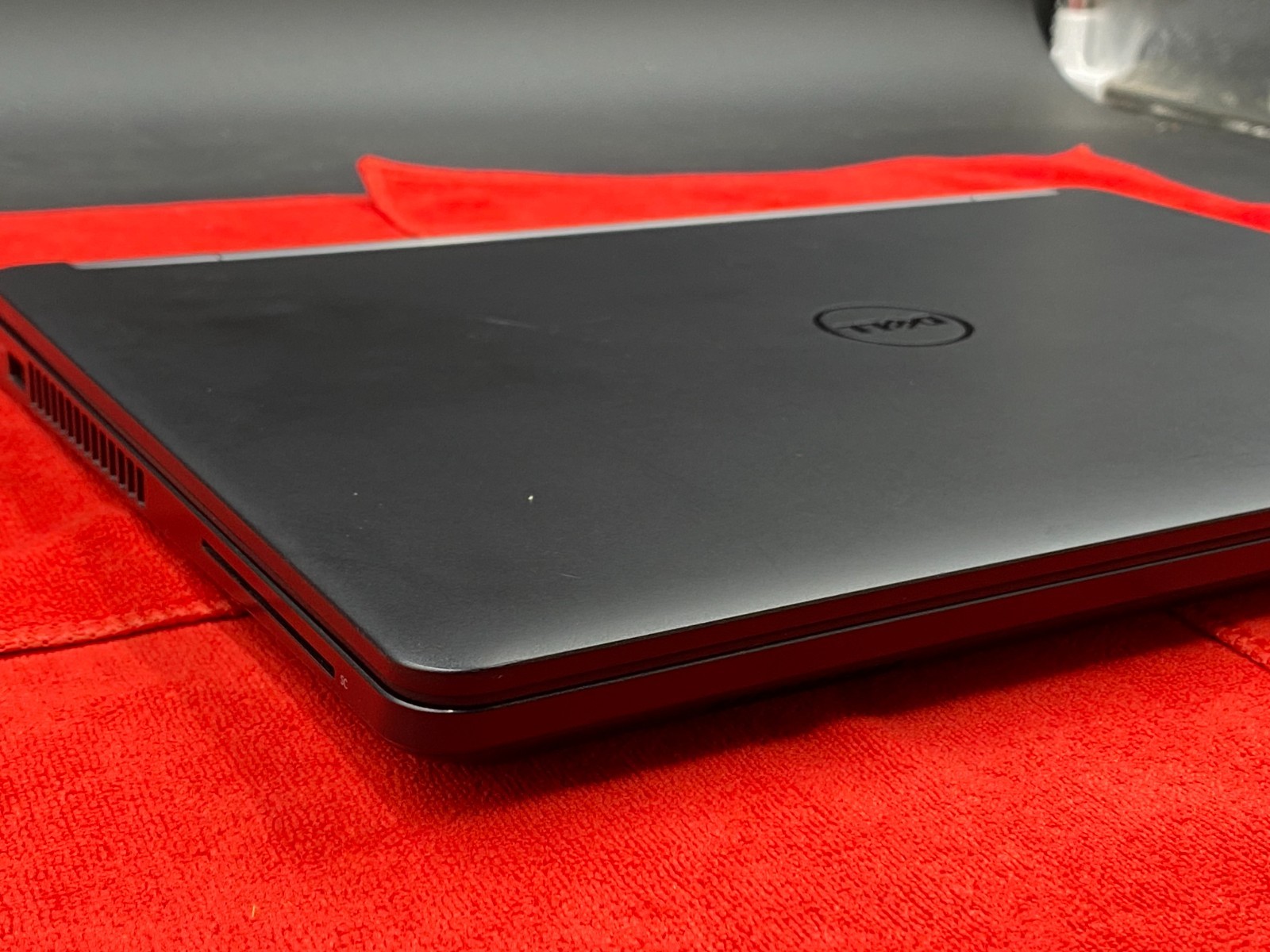 DELL LATITUDE E5470 14″ i5-6200U 8GB RAM 256GB SSD WINDOWS 11 PRO + BATTERY GOOD