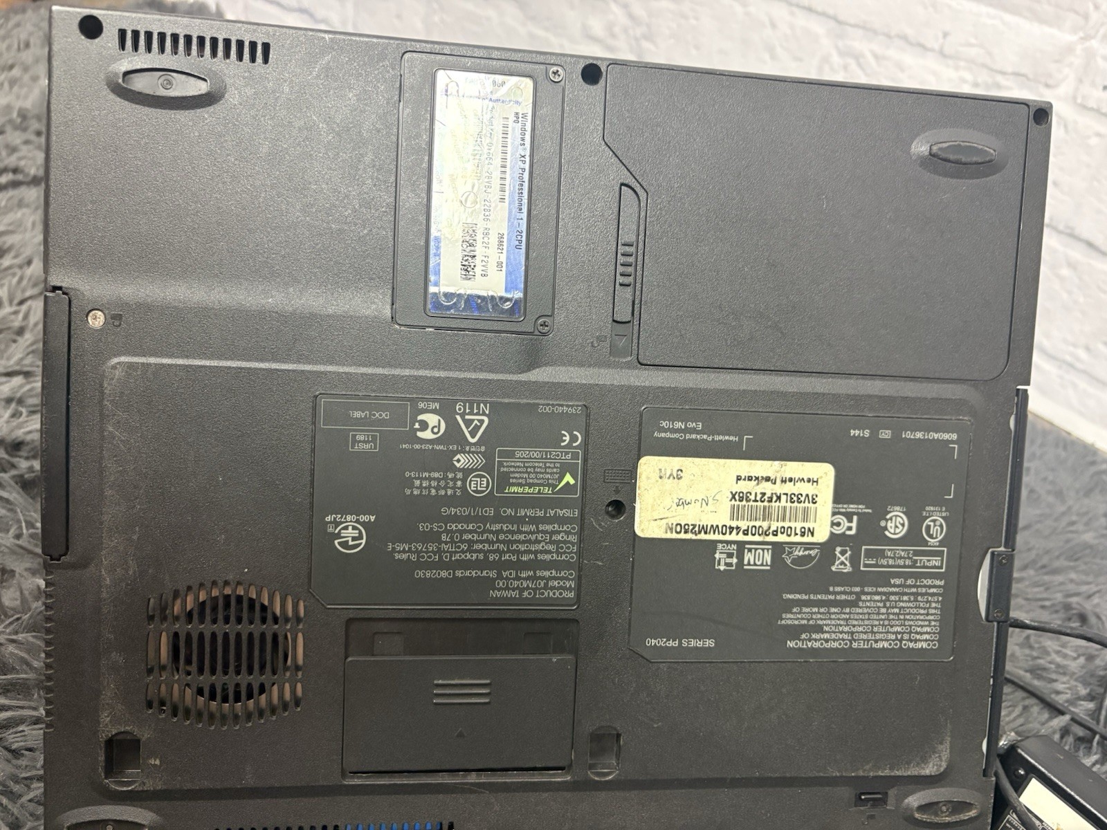 Compaq Evo N610c Vintage Laptop Untested