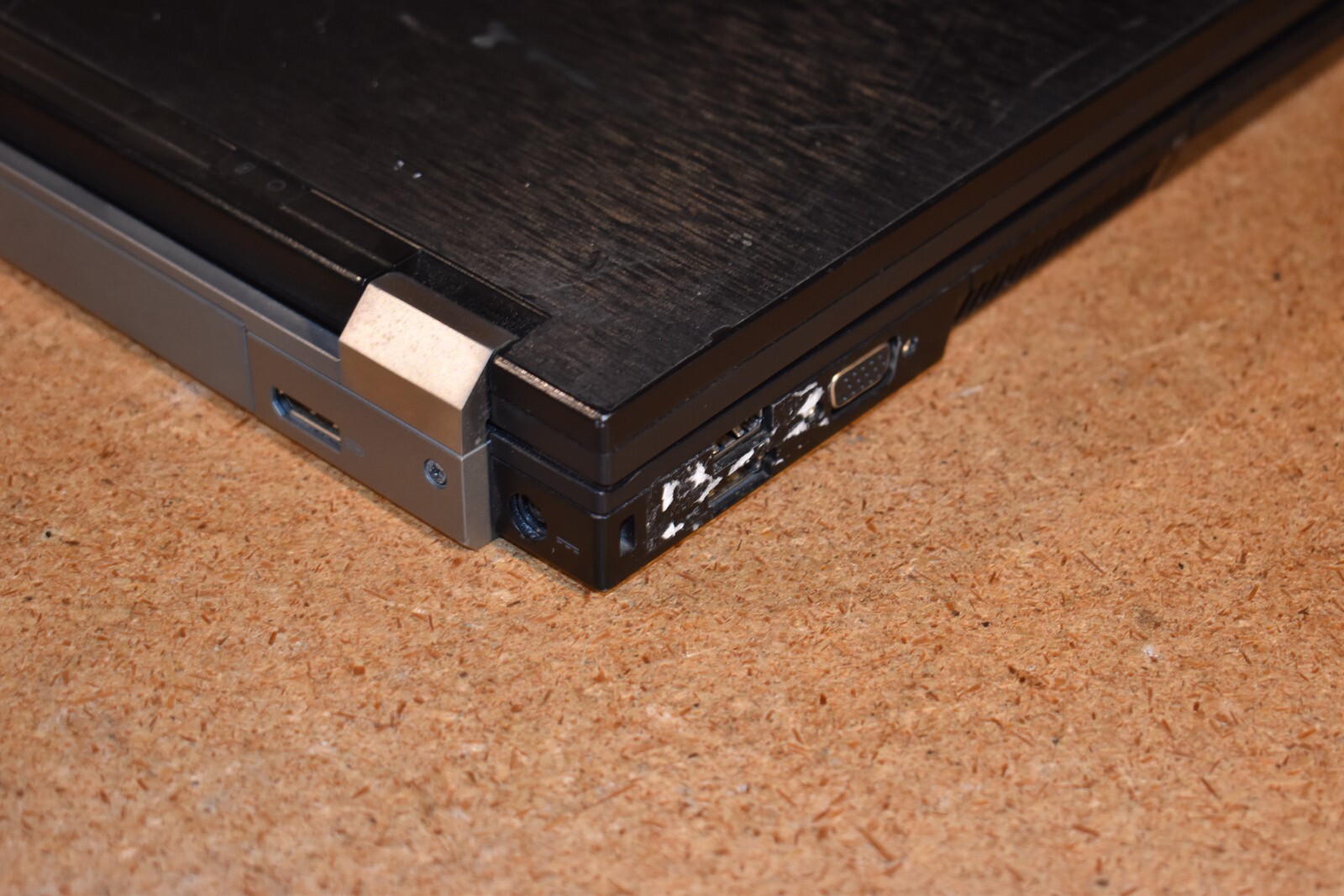 Dell Latitude E6500 P8600 2.26GHz 4GB RAM 160GB HDD WUXGA 1920×1200 Windows XP