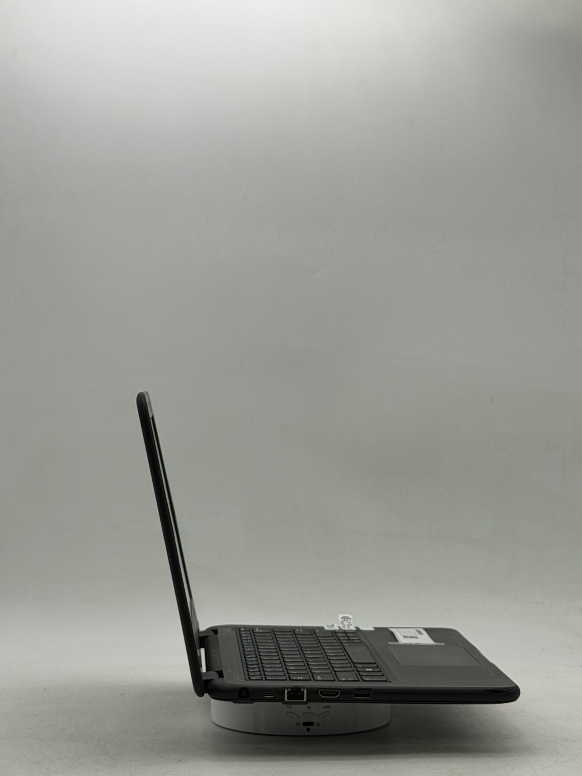 Dell Latitude 3310 13.3in i5-8265U 8GB 128GB NO OS – Read