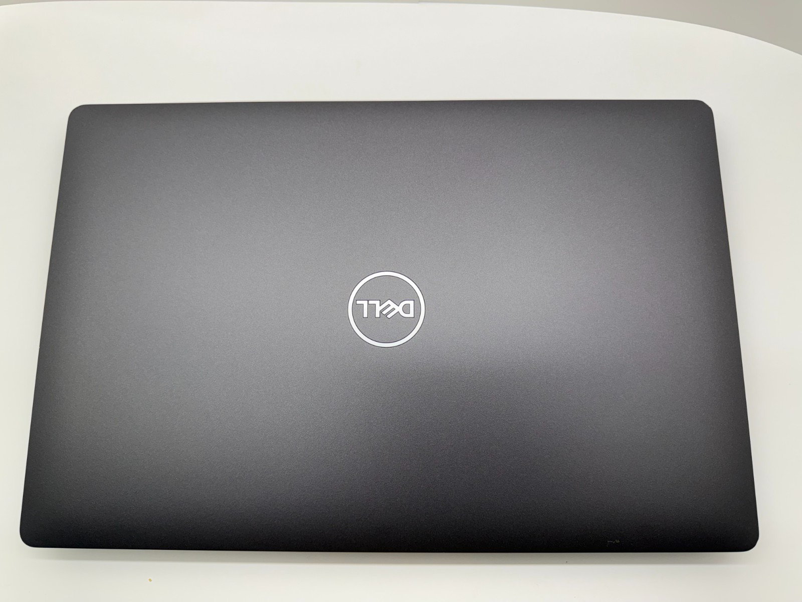 Dell Latitude 5500 15.6″ FHD i5-8365U 8GB RAM 256GB M.2 NVME SSD Win 11 Pro W/AC