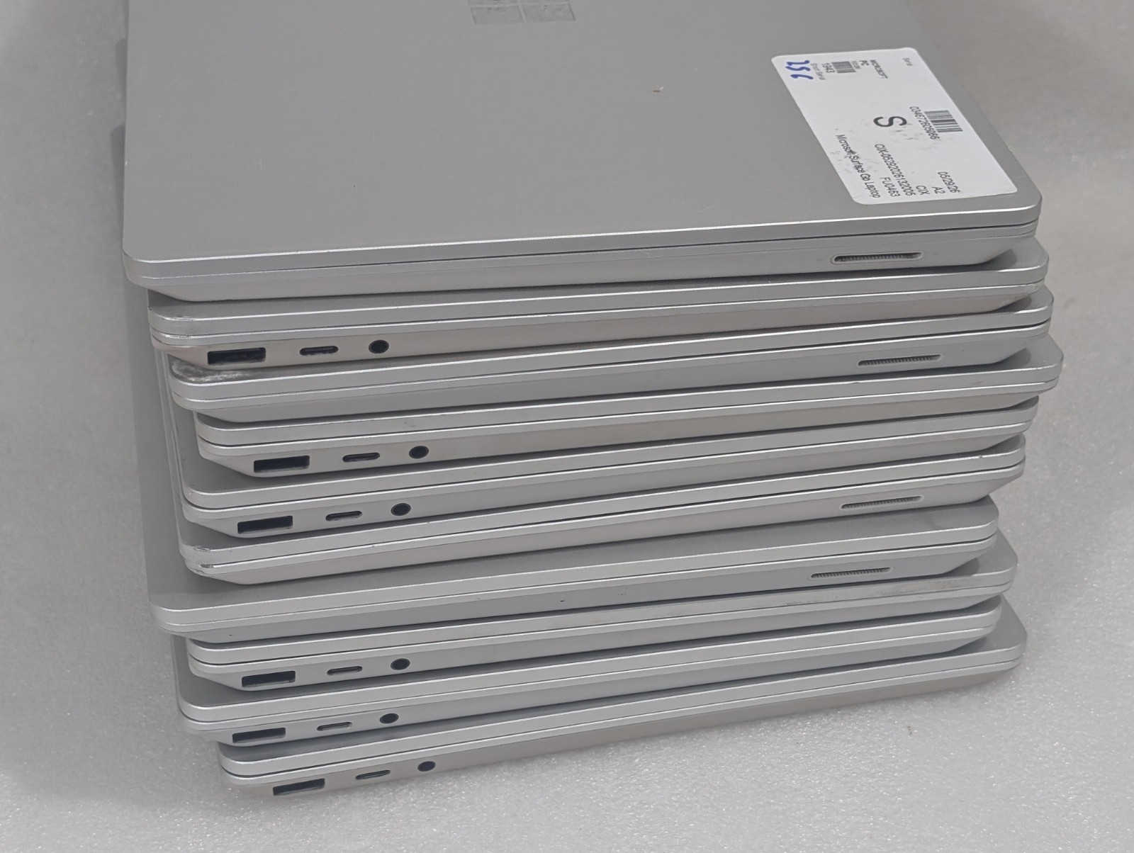 Lot 32x Microsoft Surface Laptop 3 4 Go 1943 1958 1951 Pro 7 1960