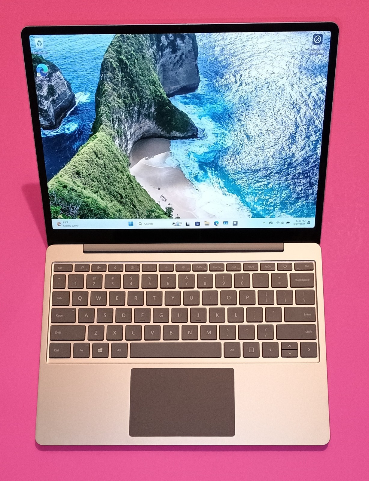 Microsoft Surface Laptop Go 12.4″ Touch Intel i5-1035G1 4GB 256GB SSD Win 11 Pro